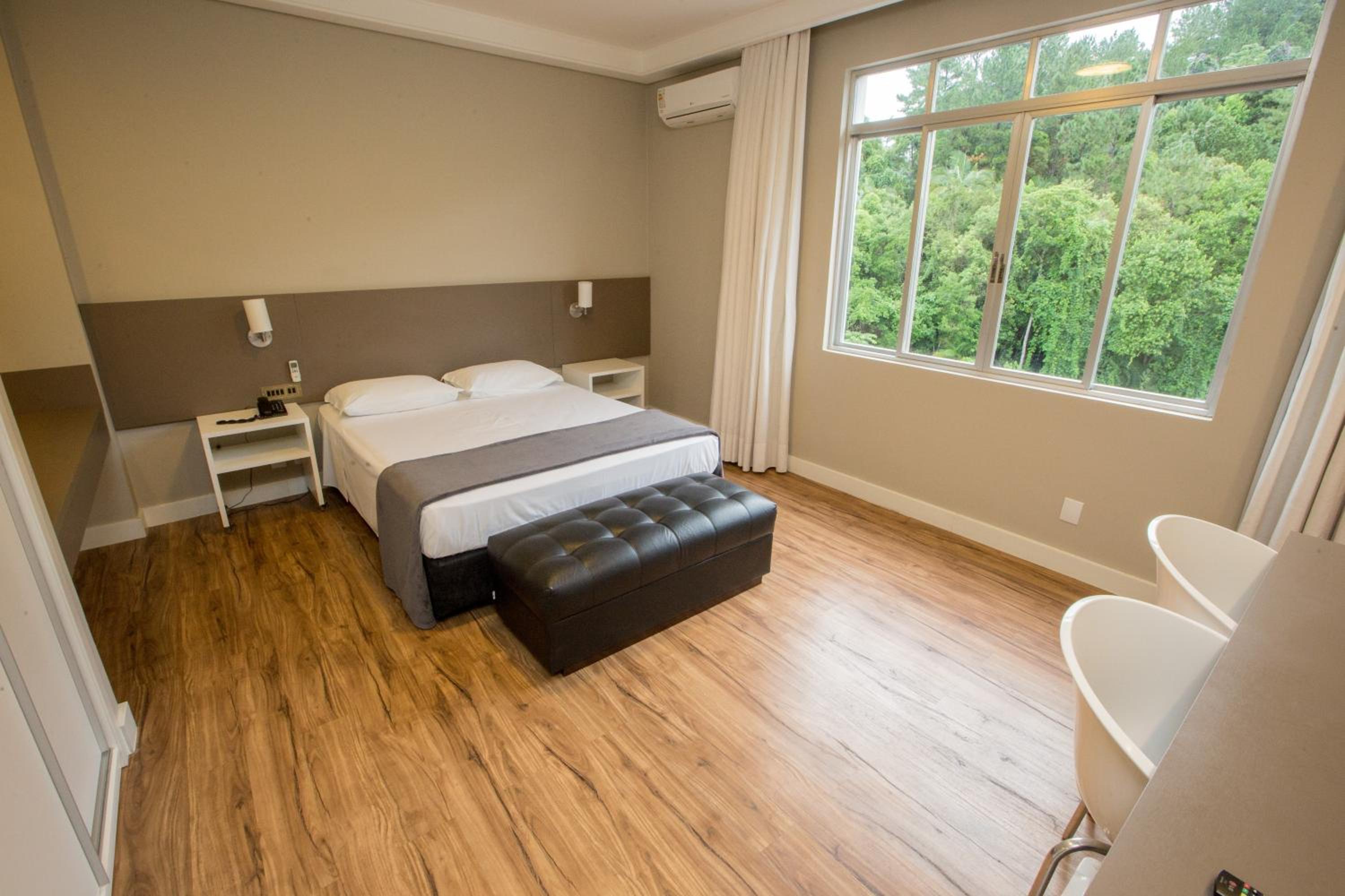 Deluxe Queen Room photo 2