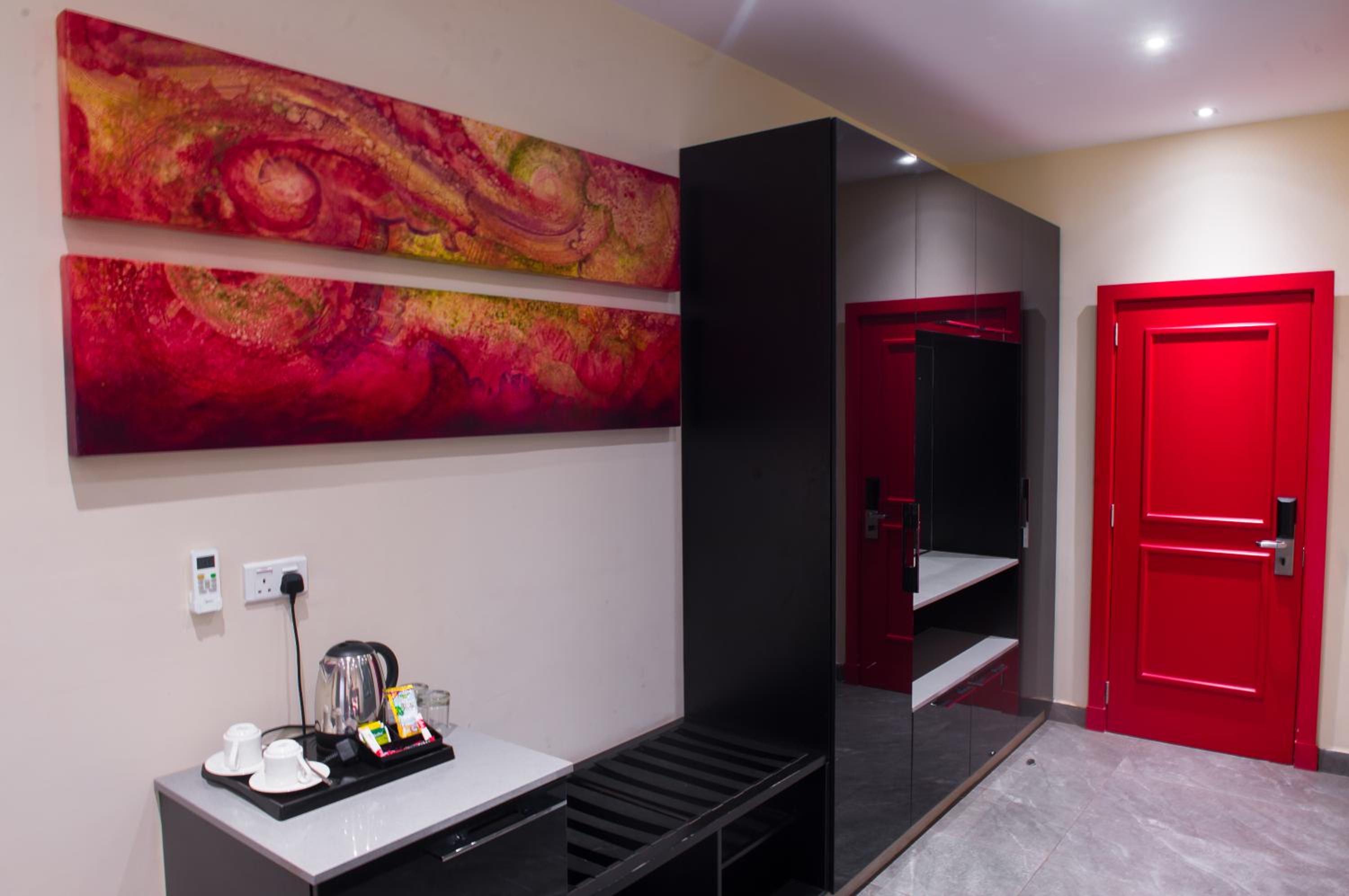 Deluxe Room (Breakfast For 1)