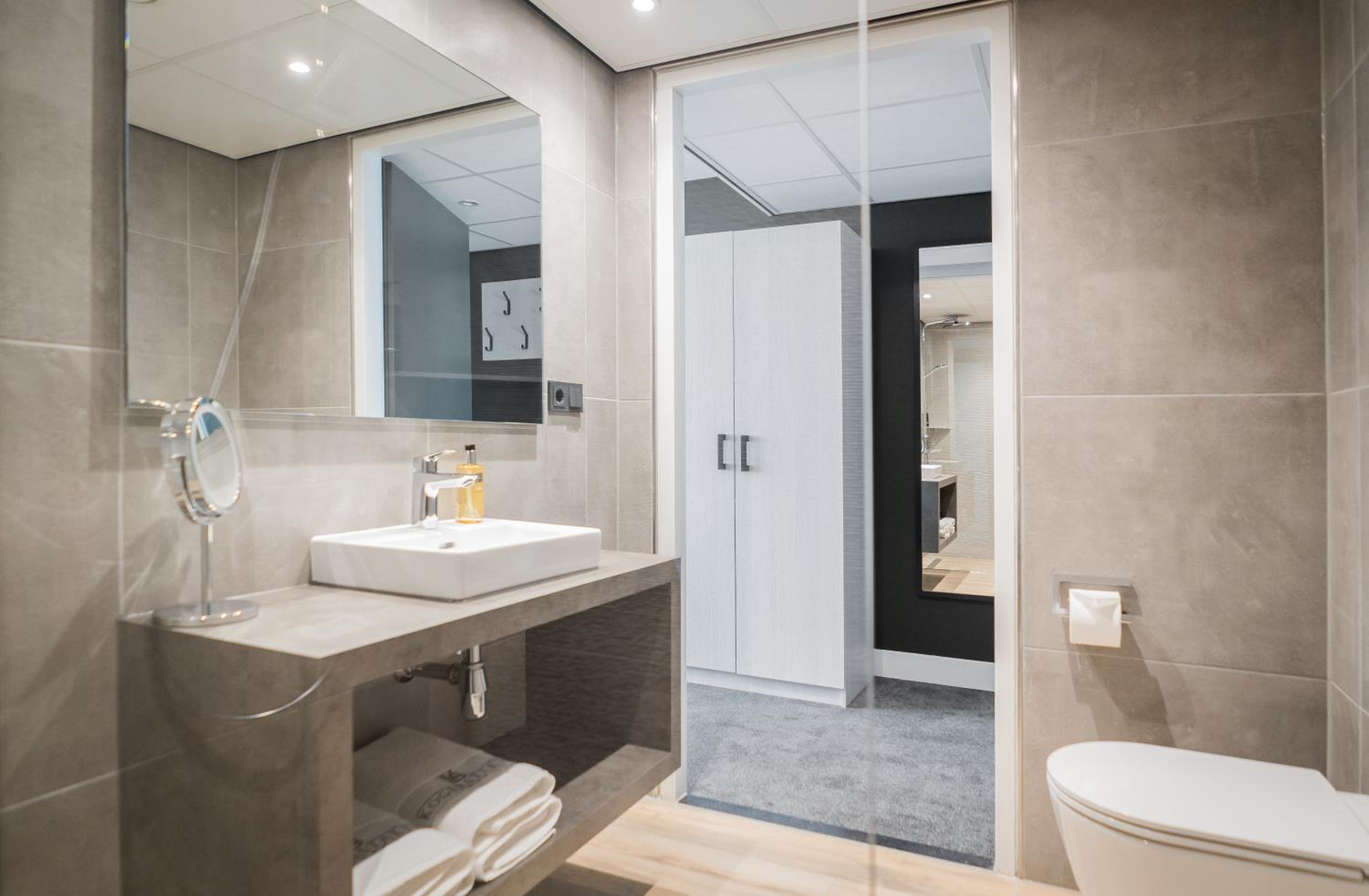 Deluxe Plus Room with balcony - Photo 4