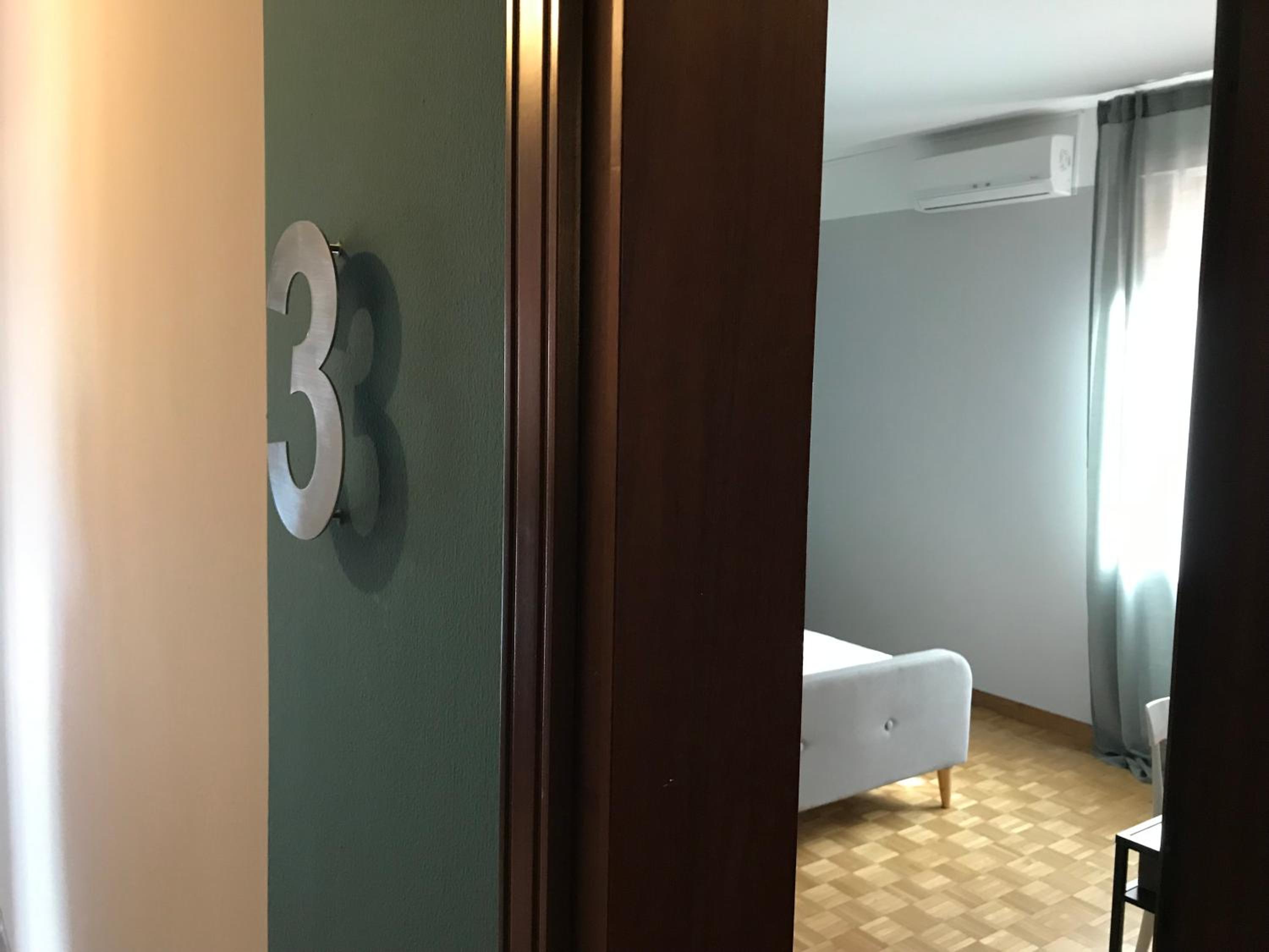 Triple Room with Balcony - Photo 6