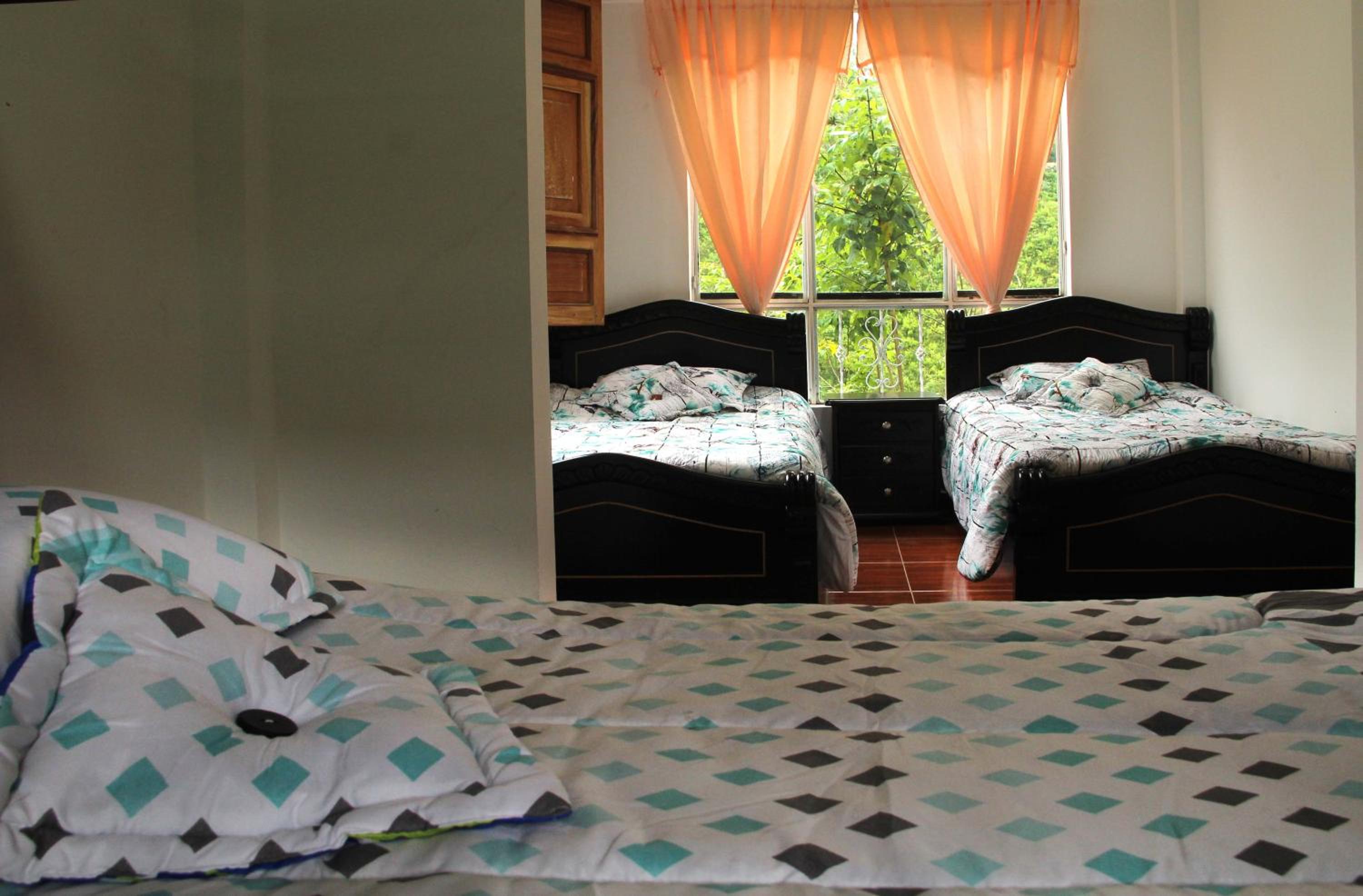 Quadruple Room with Private Bathroom photo 3