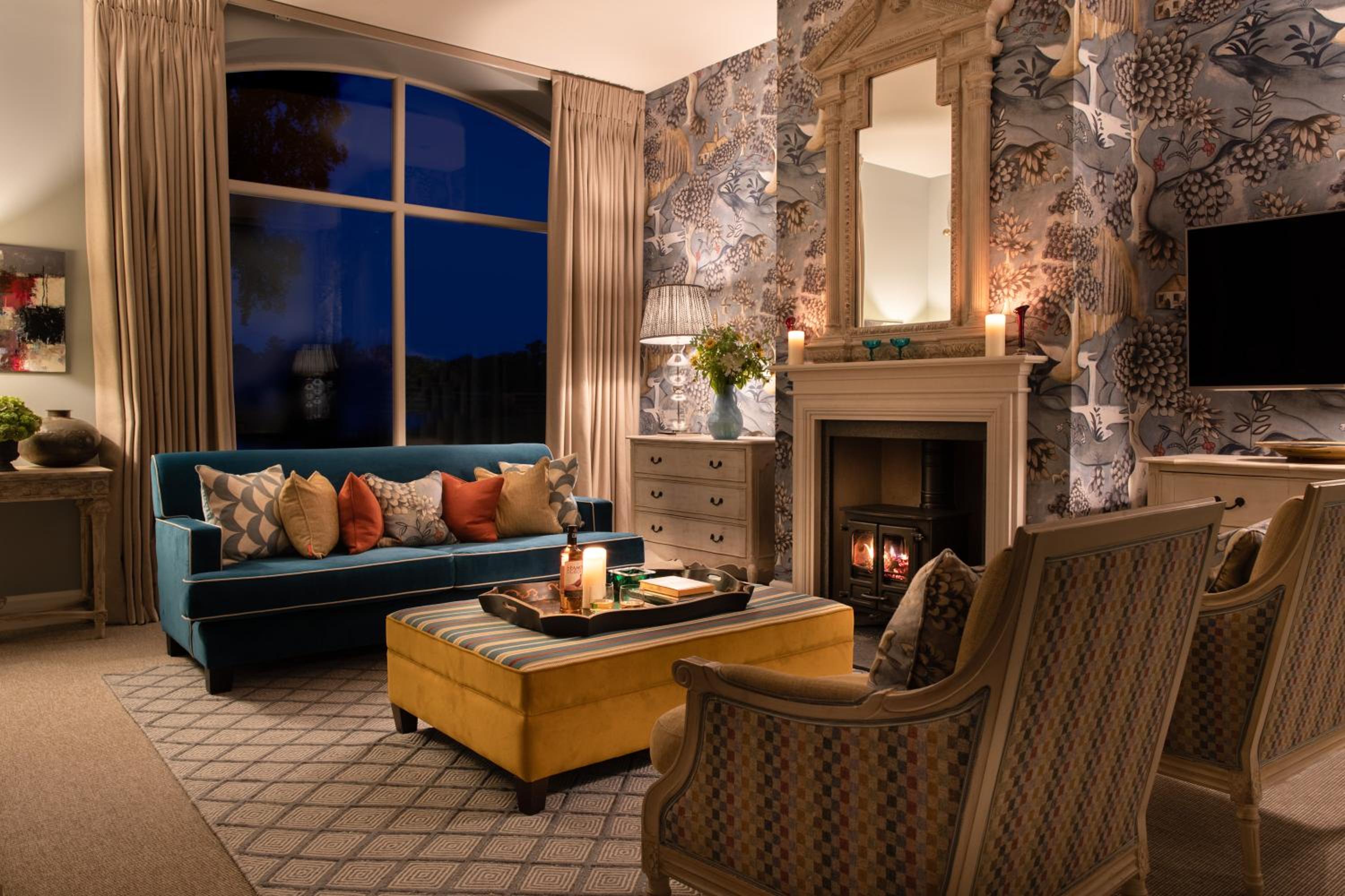 Deluxe King Suite