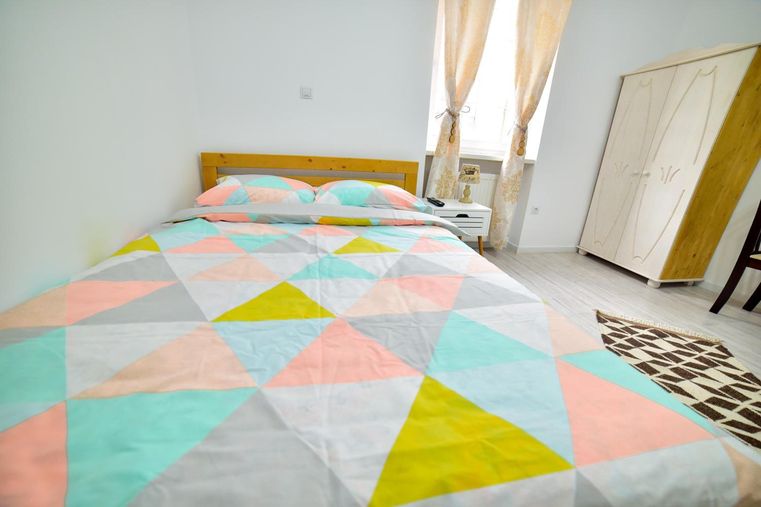 Studio Apartment - Photo 1