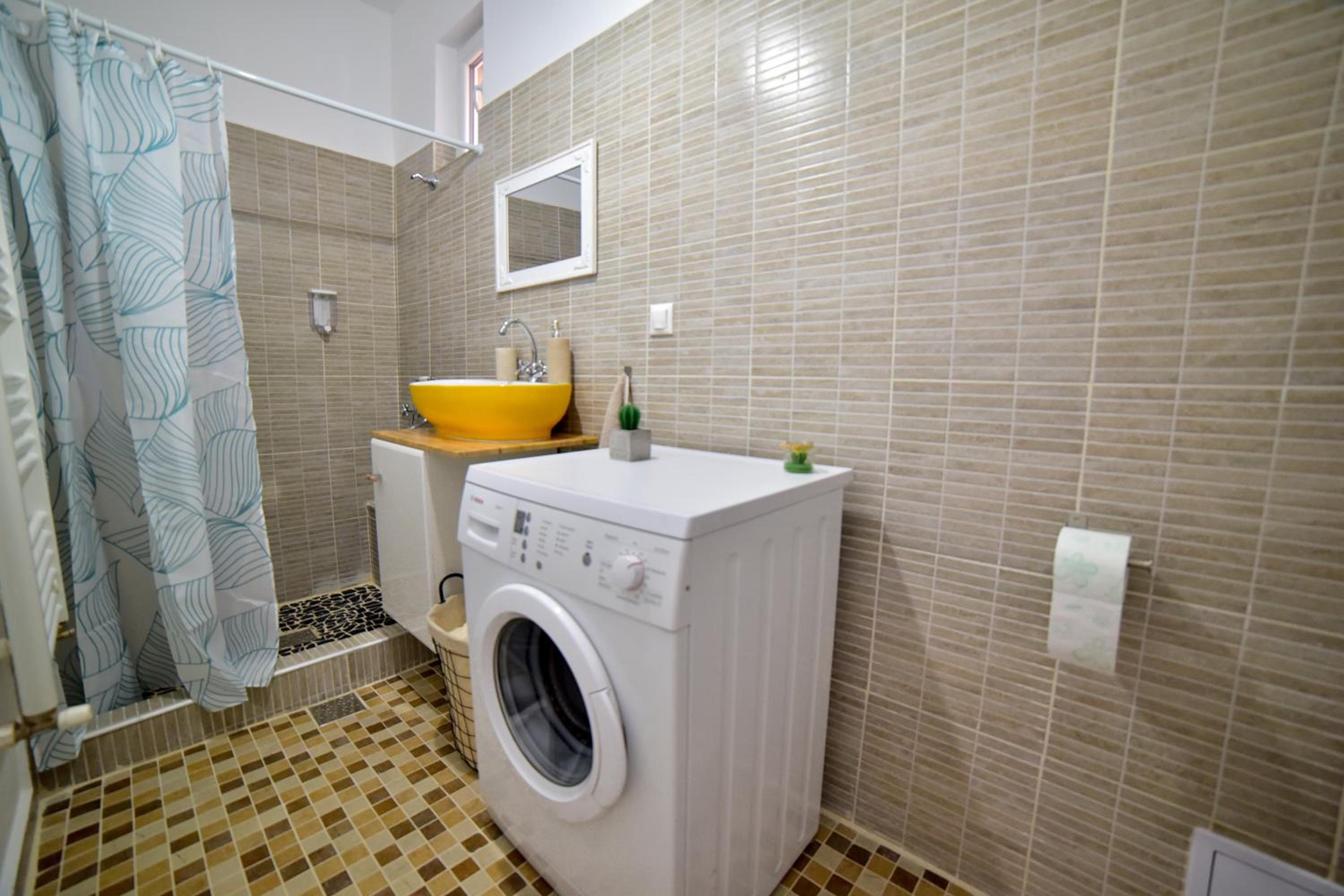 Studio Apartment - Photo 3