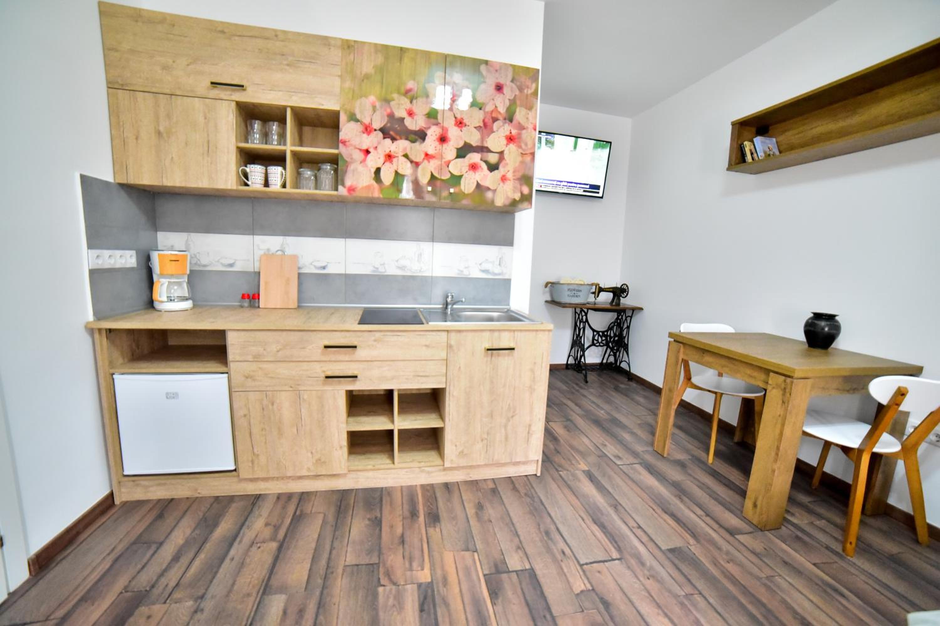 One-Bedroom Apartment - Photo 23