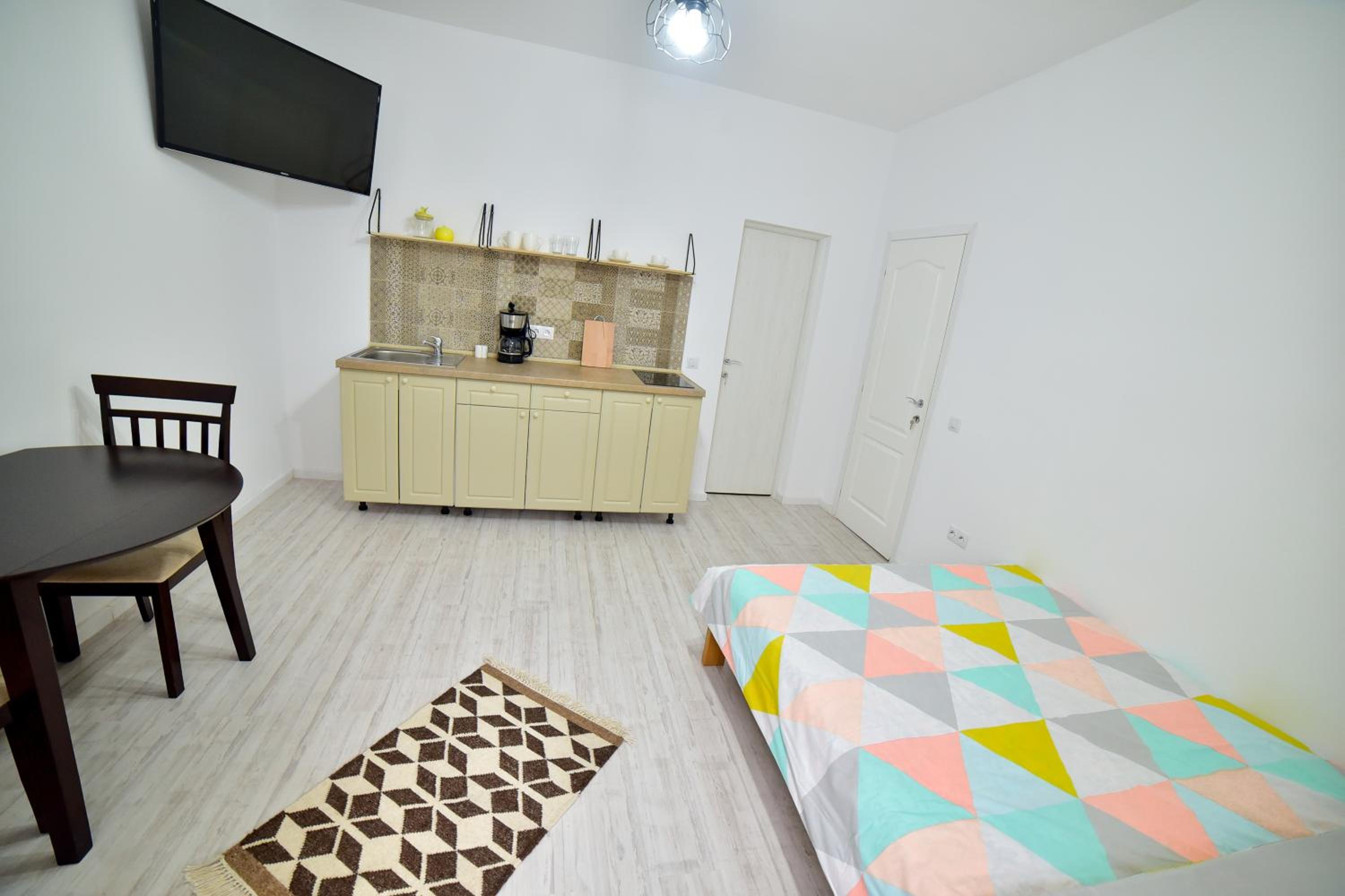 Studio Apartment - Photo 11