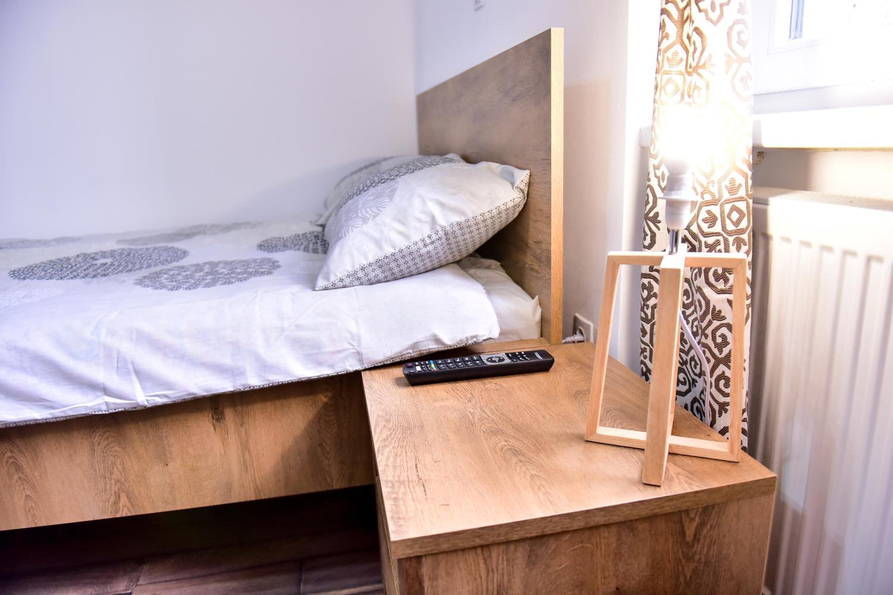 One-Bedroom Apartment - Photo 2