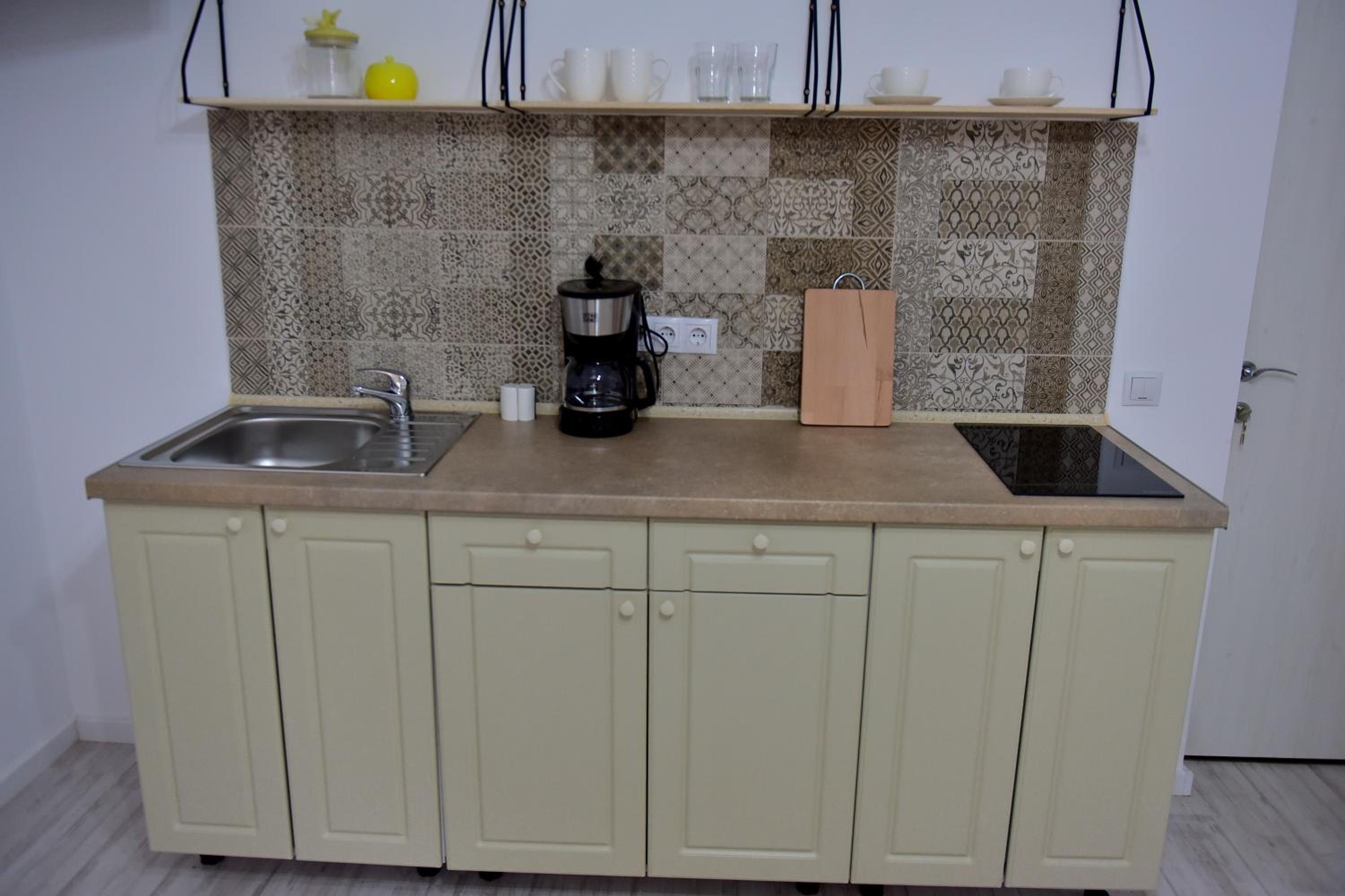 Studio Apartment - Photo 28