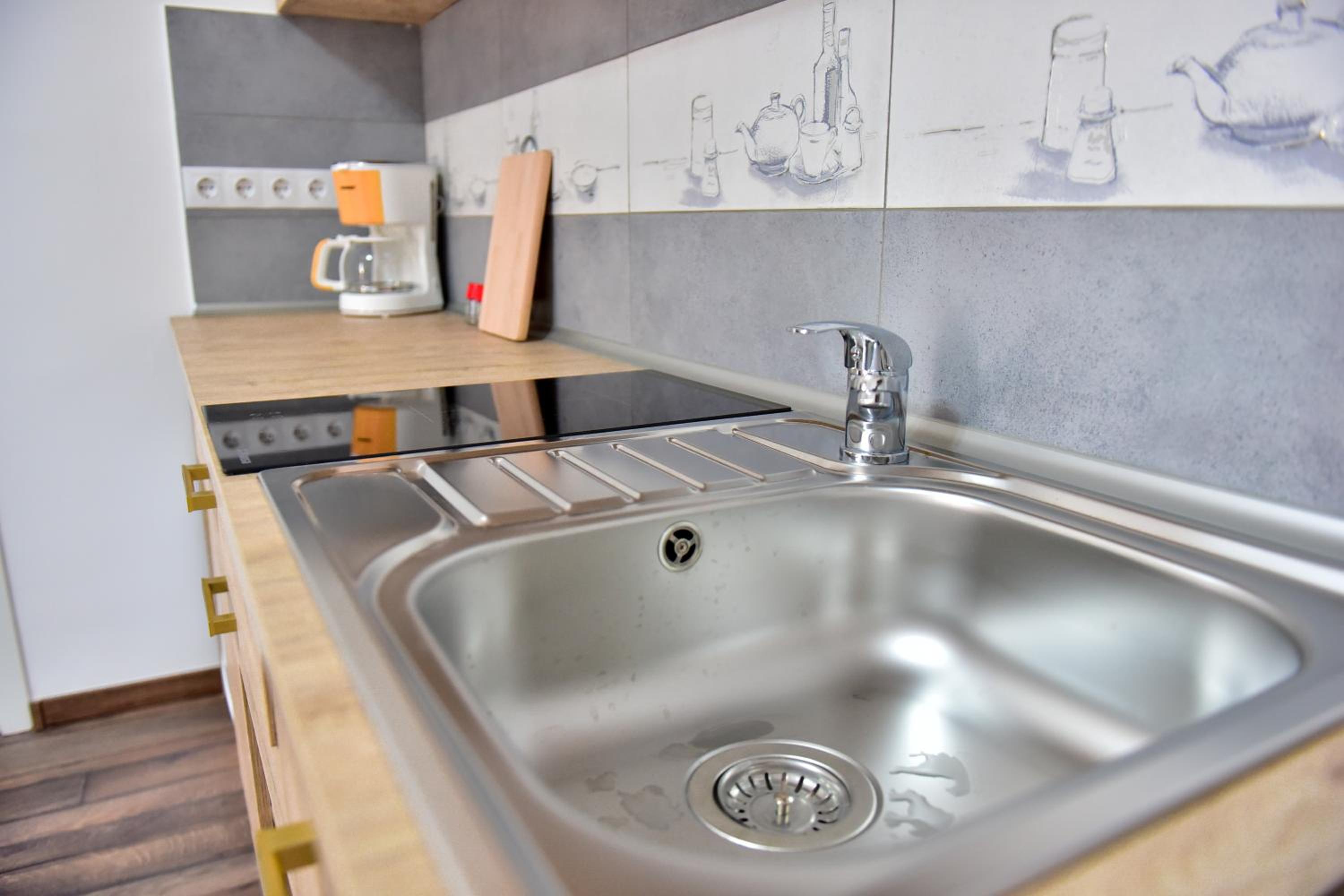 One-Bedroom Apartment - Photo 9