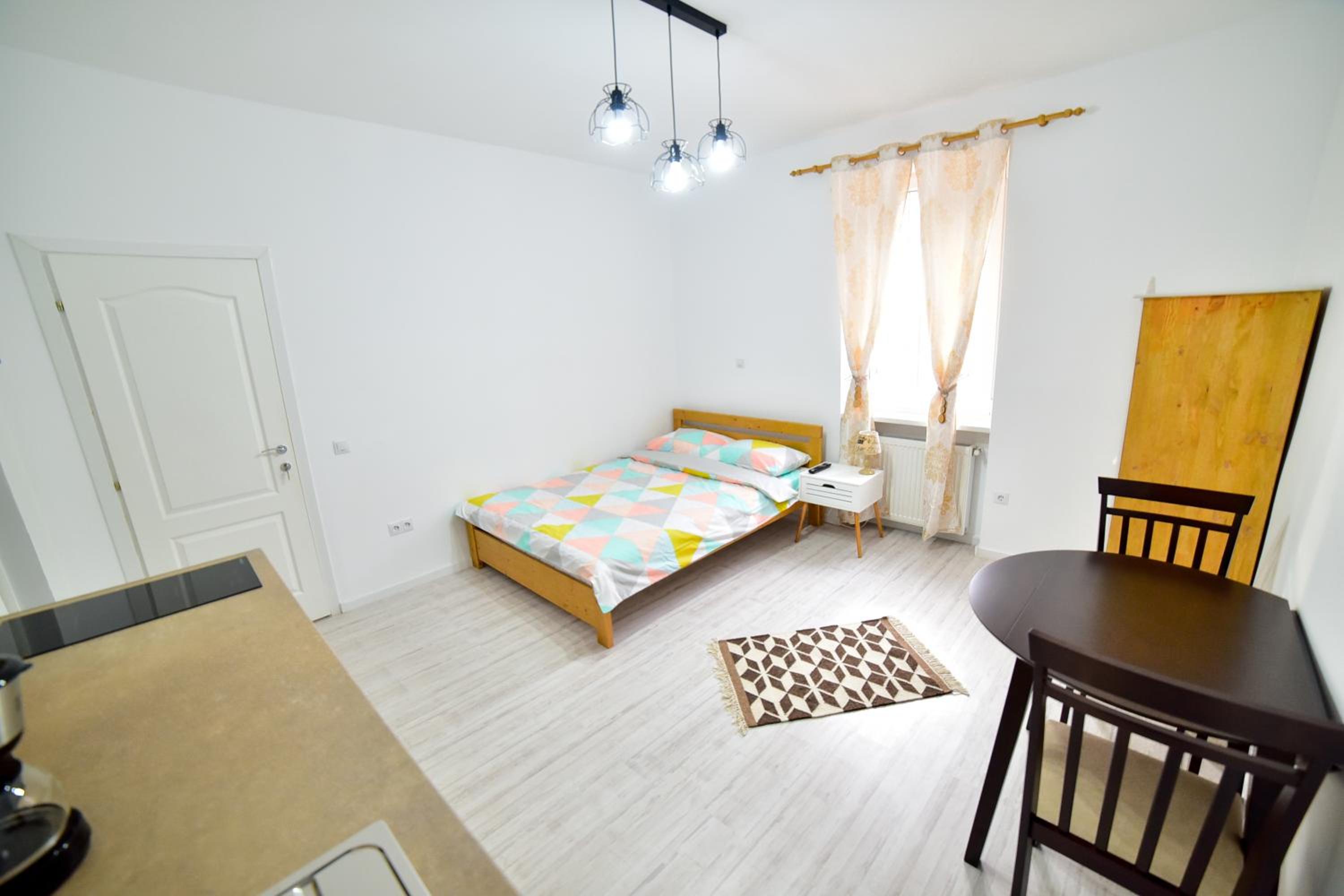 Studio Apartment - Photo 20