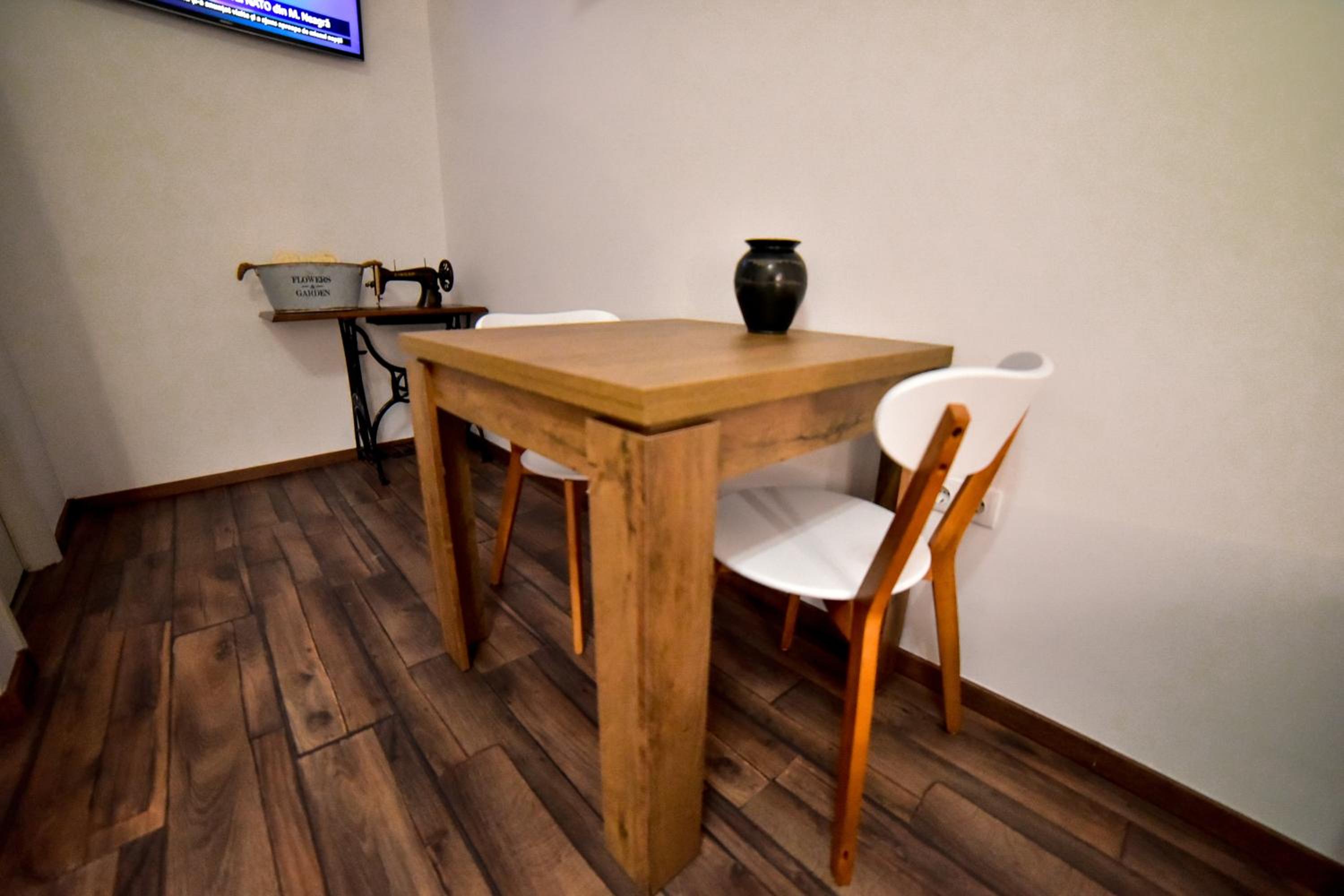 One-Bedroom Apartment - Photo 16