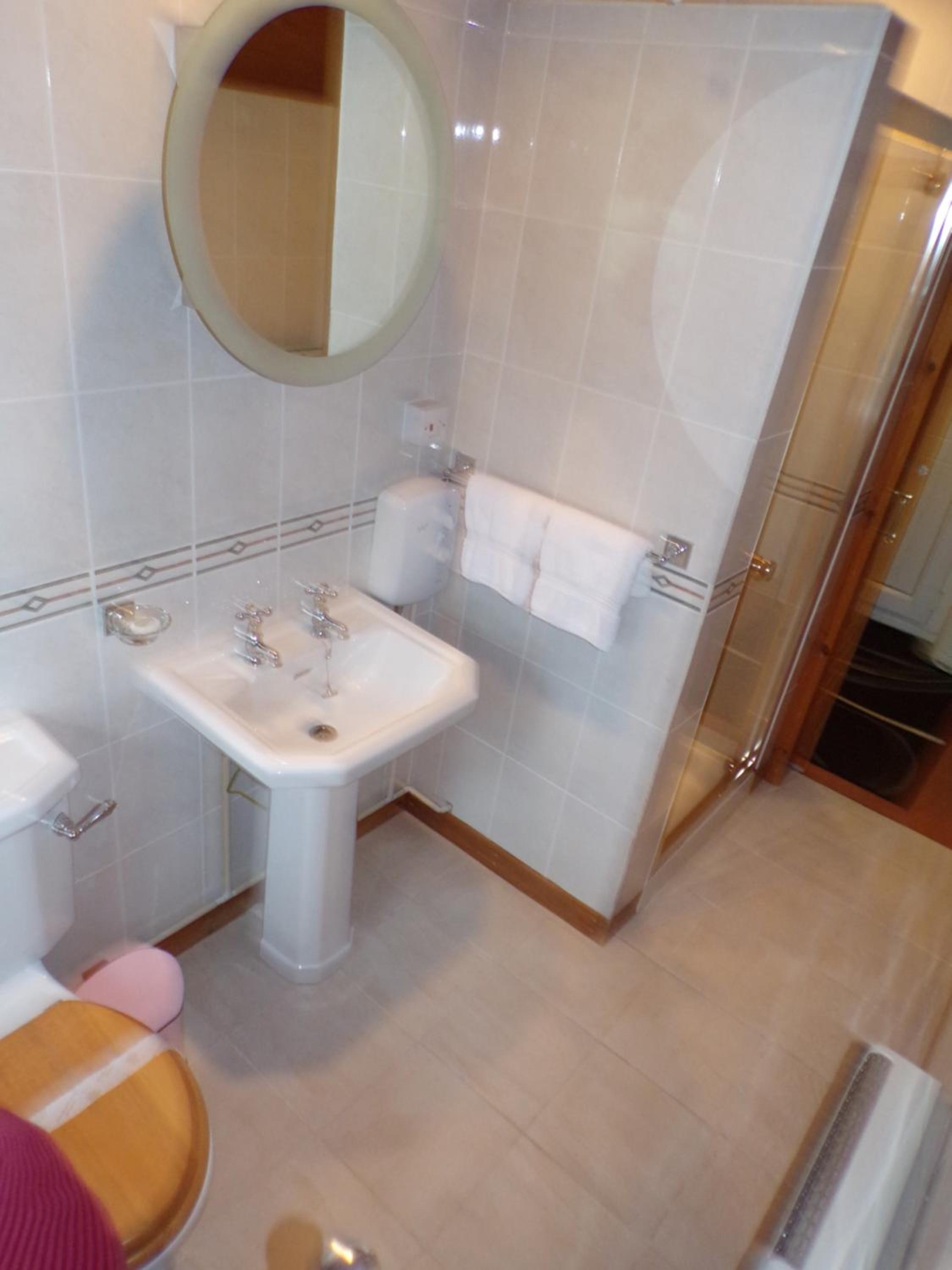Double Room with Private Bathroom photo 3