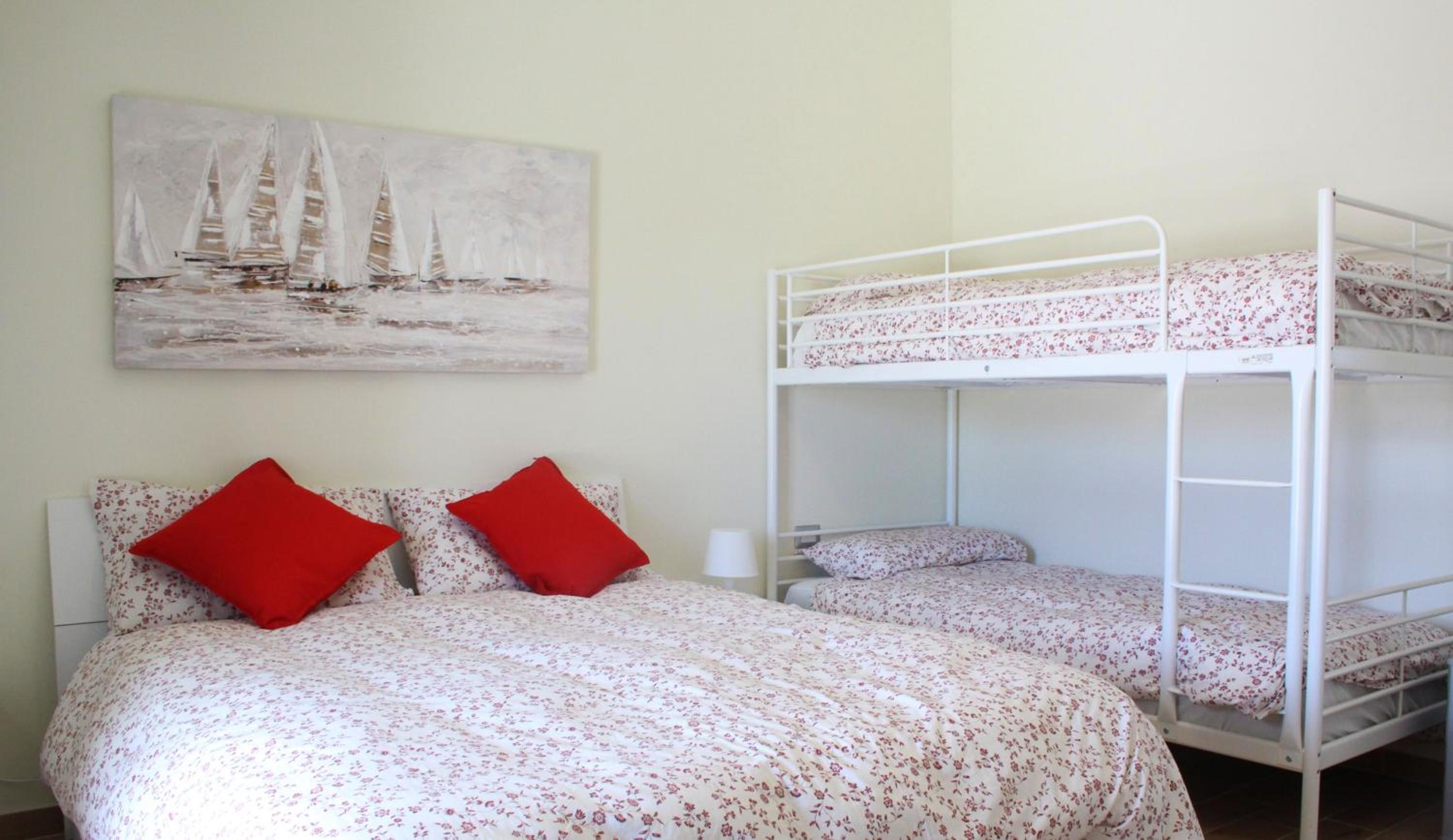 Quadruple Room with Private Bathroom
