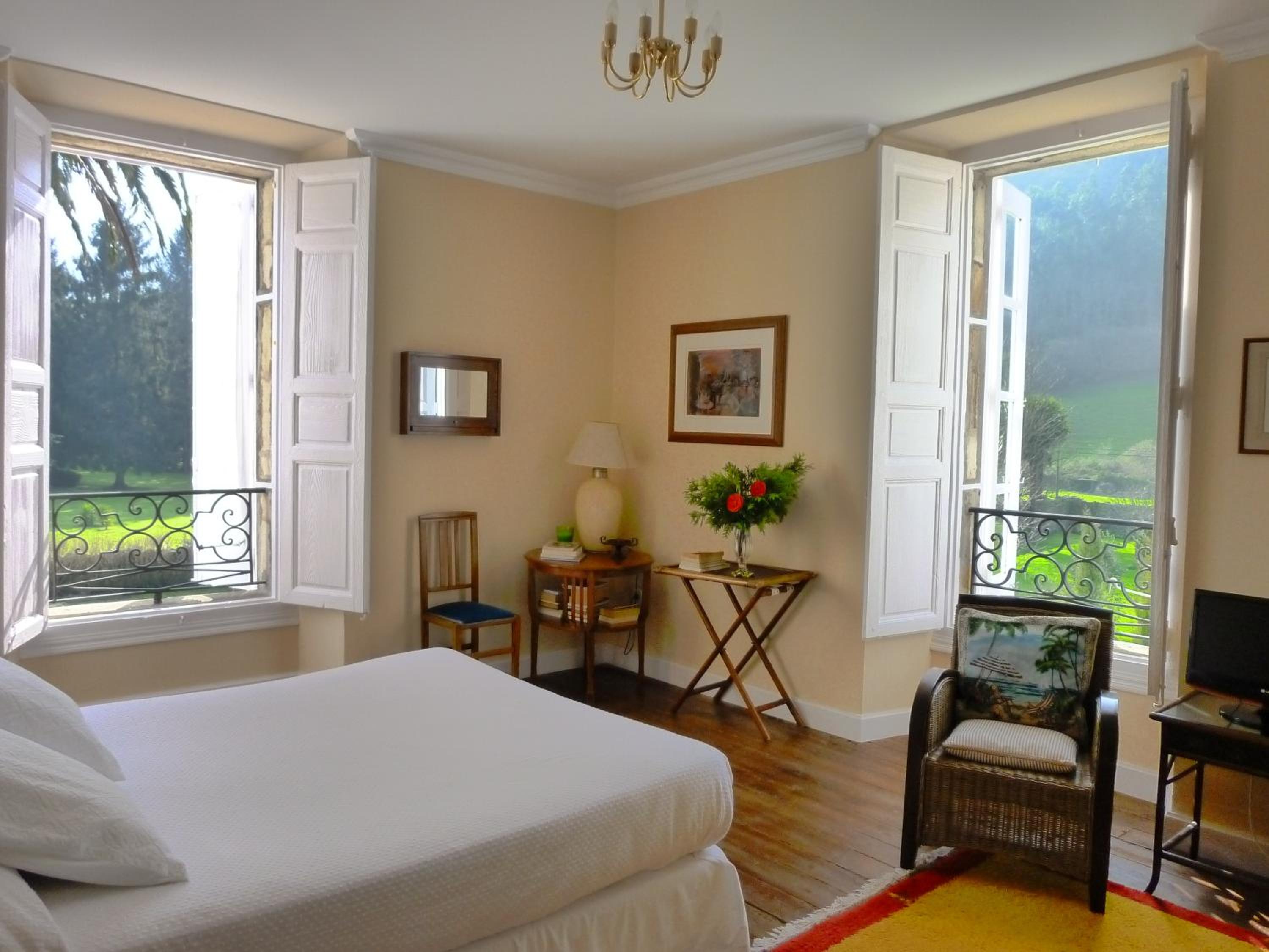 Villa con vistas al jardín