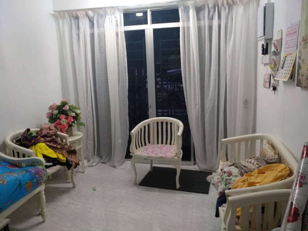 Two-Bedroom House photo 3