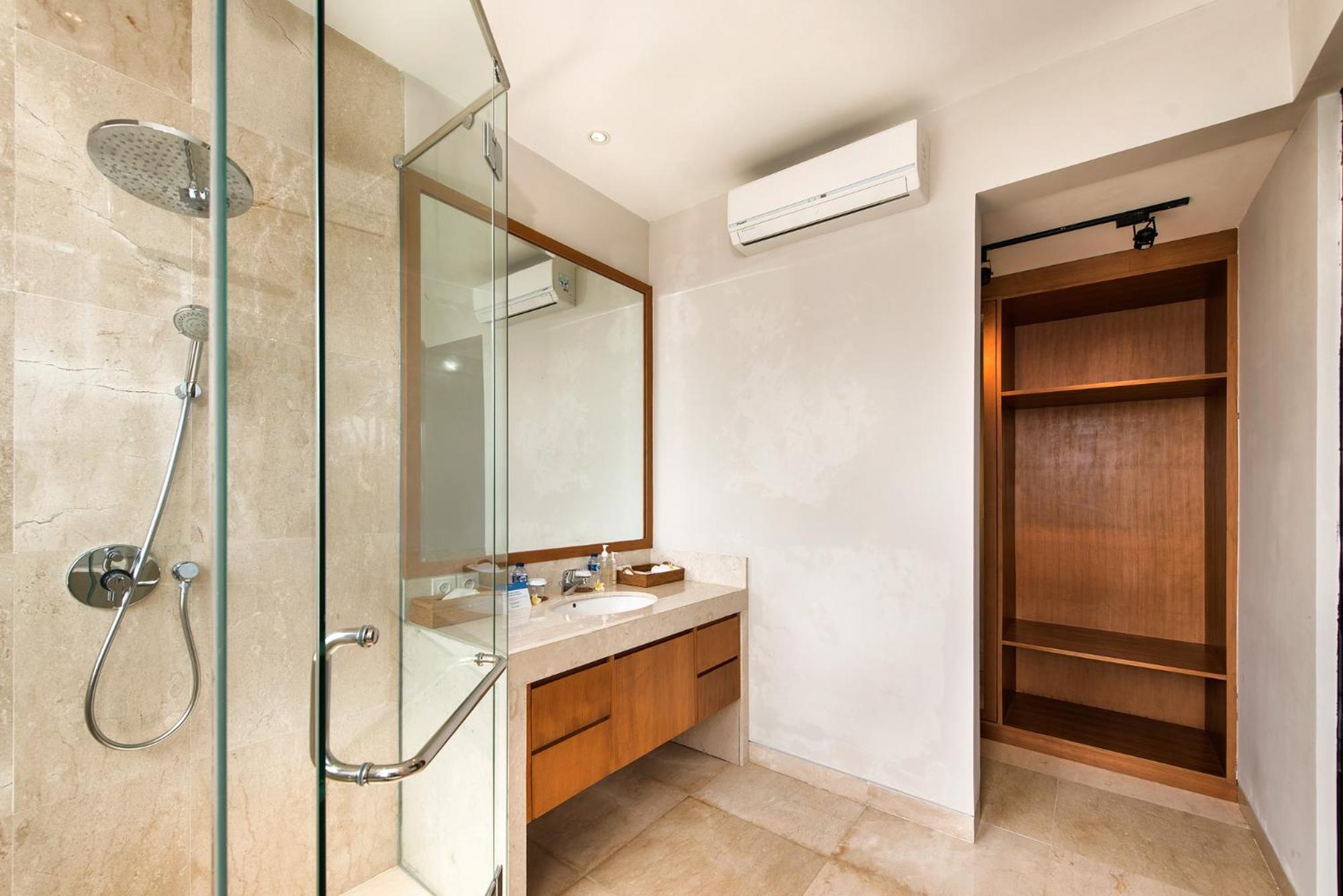 Villa with Private Pool photo 2