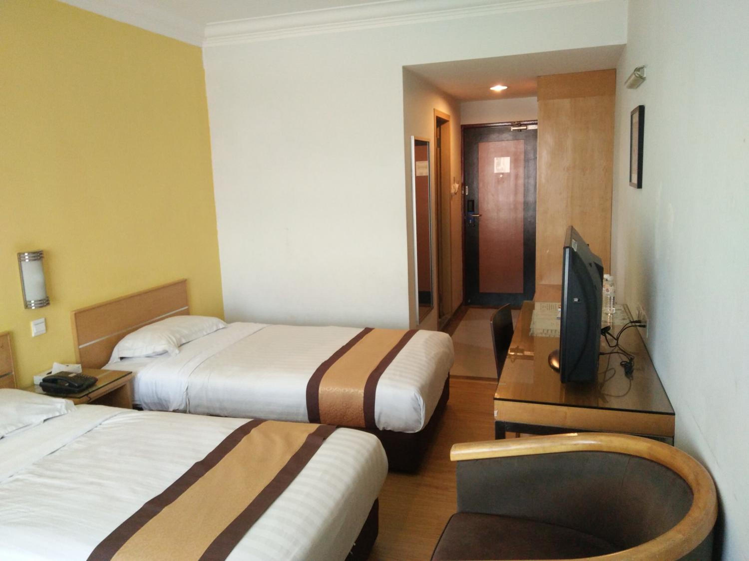 Deluxe Twin Room photo 3