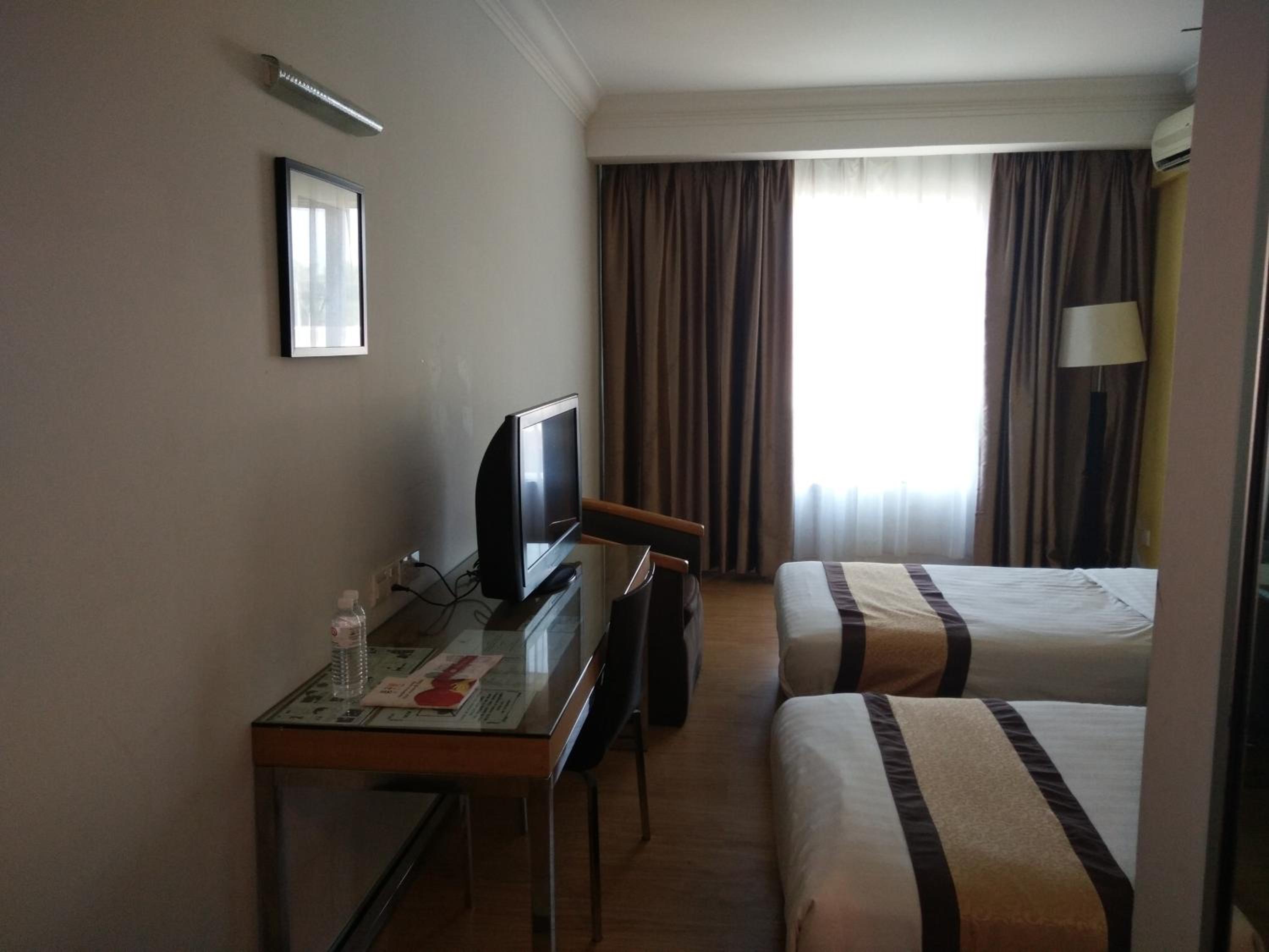 Deluxe Twin Room photo 2