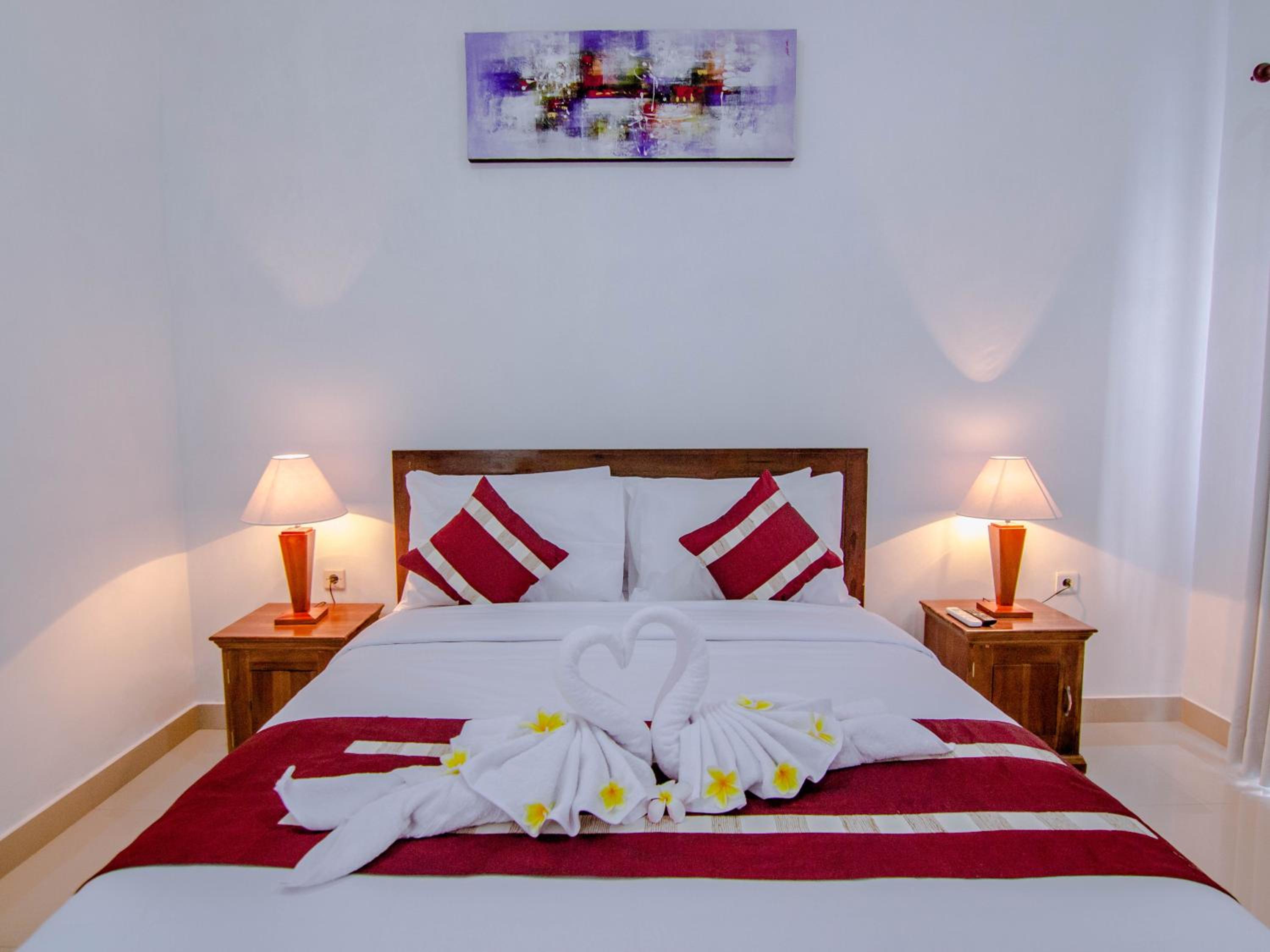 Deluxe King Room - Photo 1