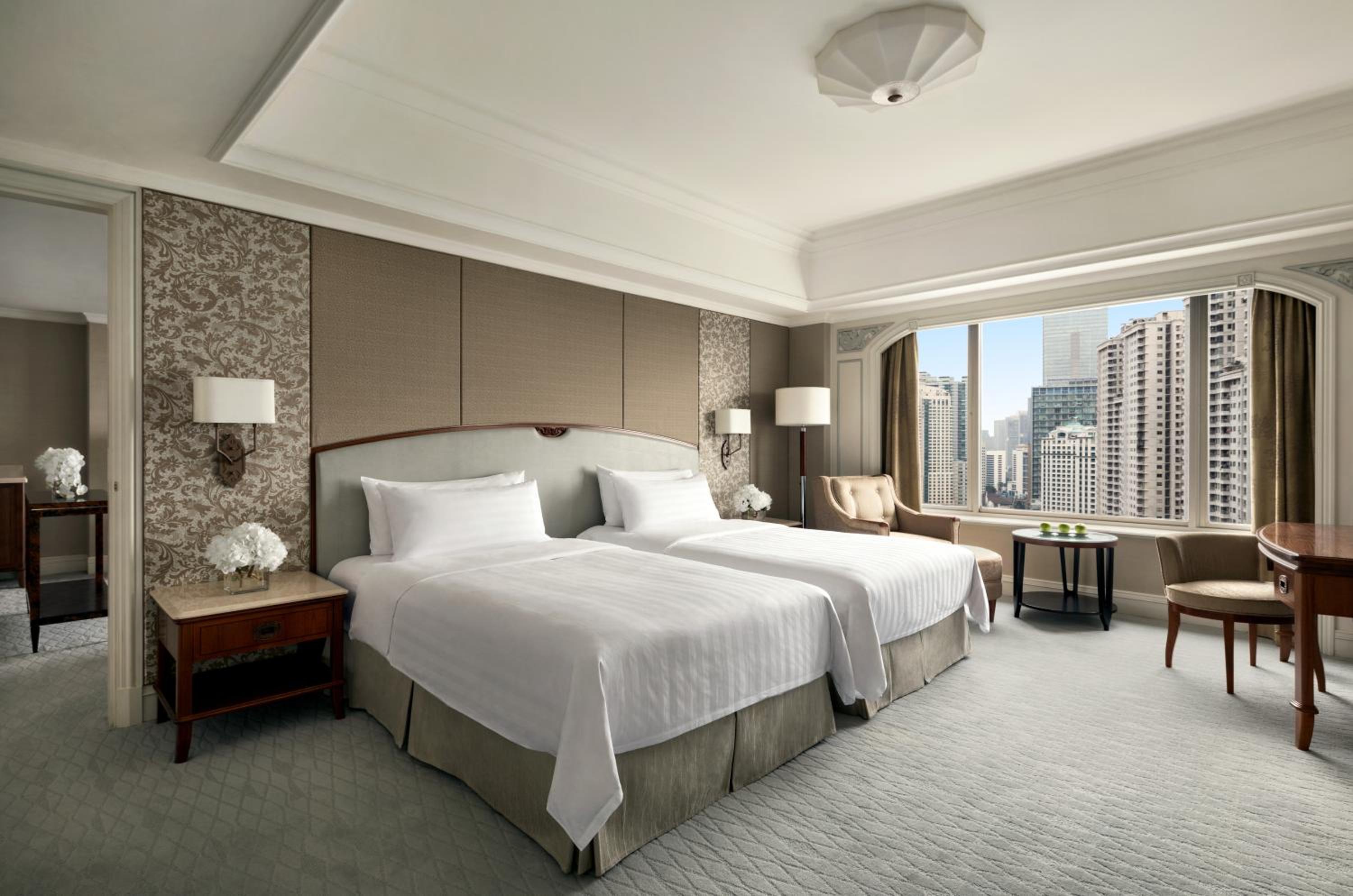 One-Bedroom Suite - Photo 4