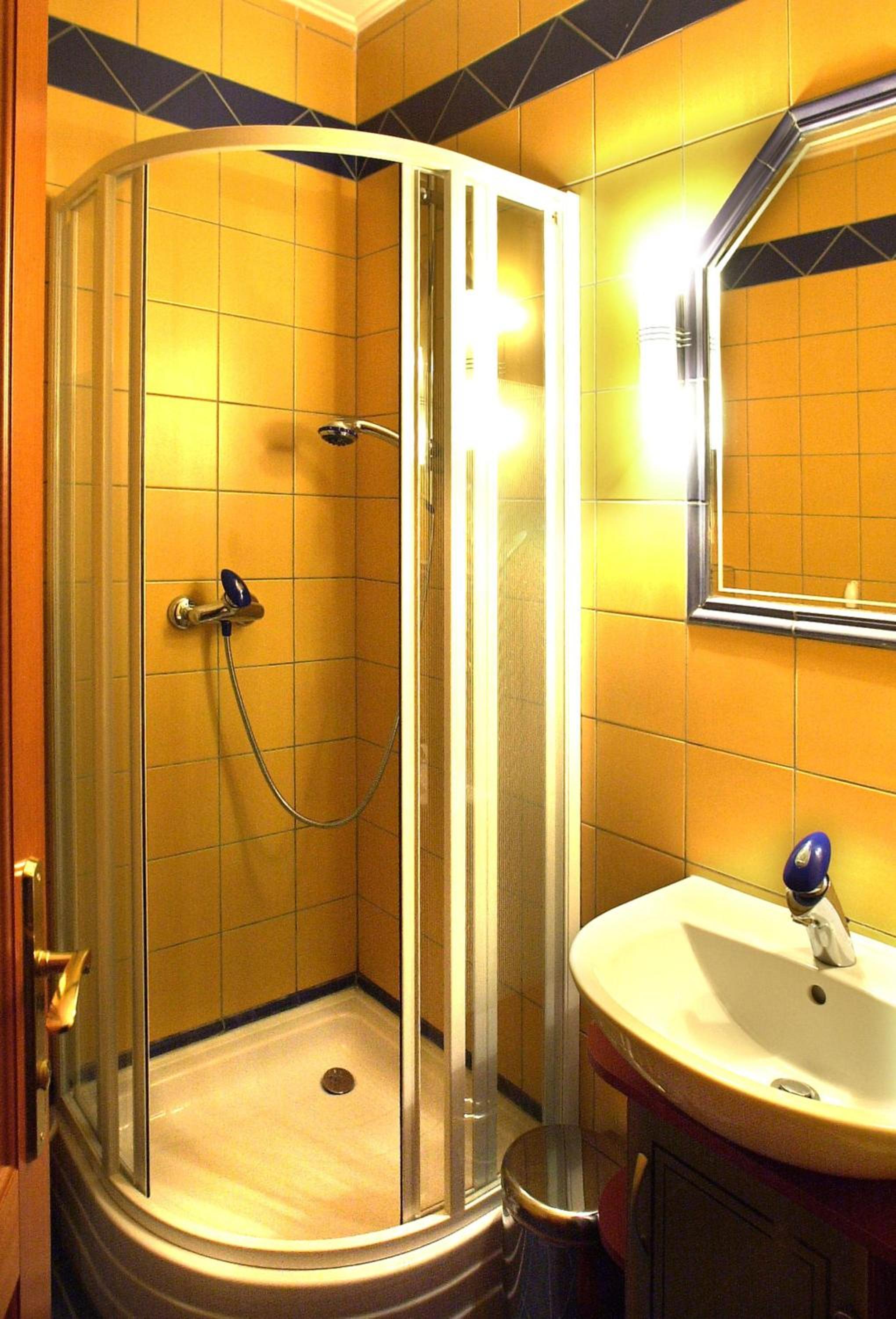 Quadruple Room - Photo 3
