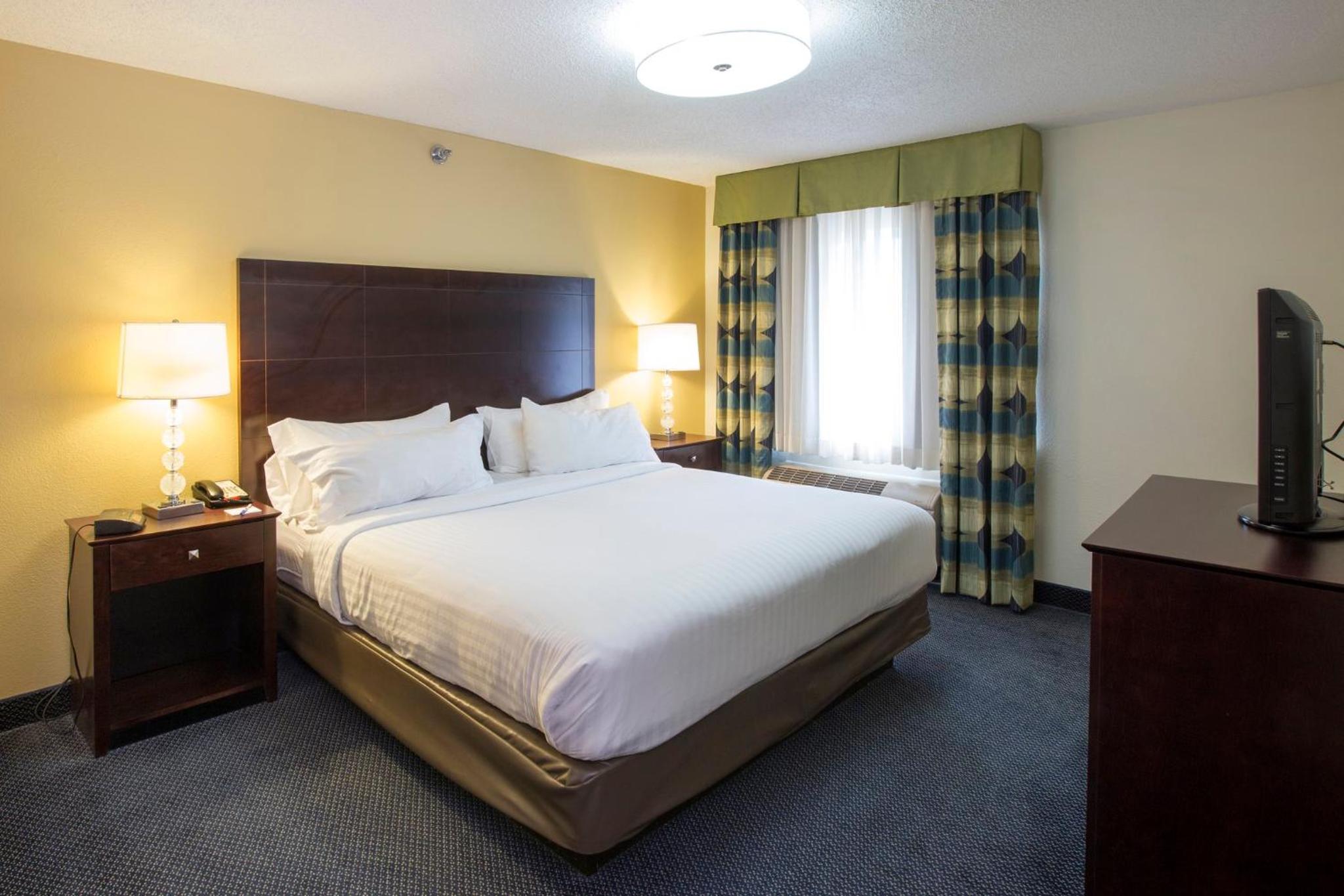 King Room - Mobility Access/Hearing Accessible