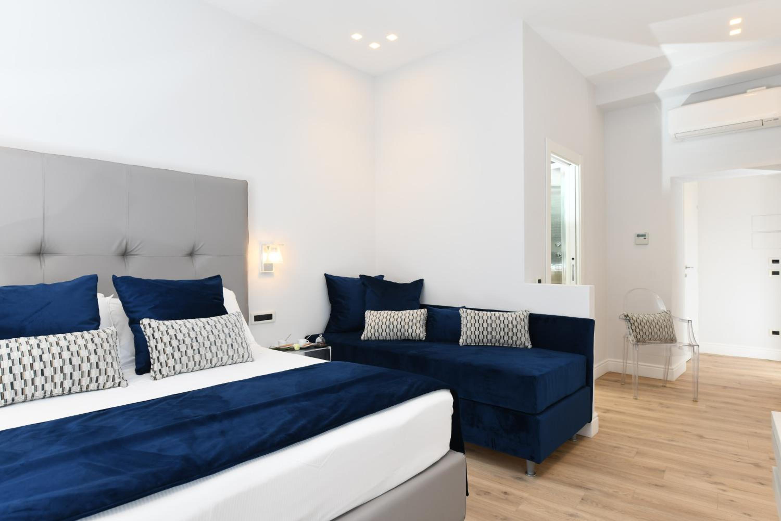 Deluxe Double or Twin Room photo 2