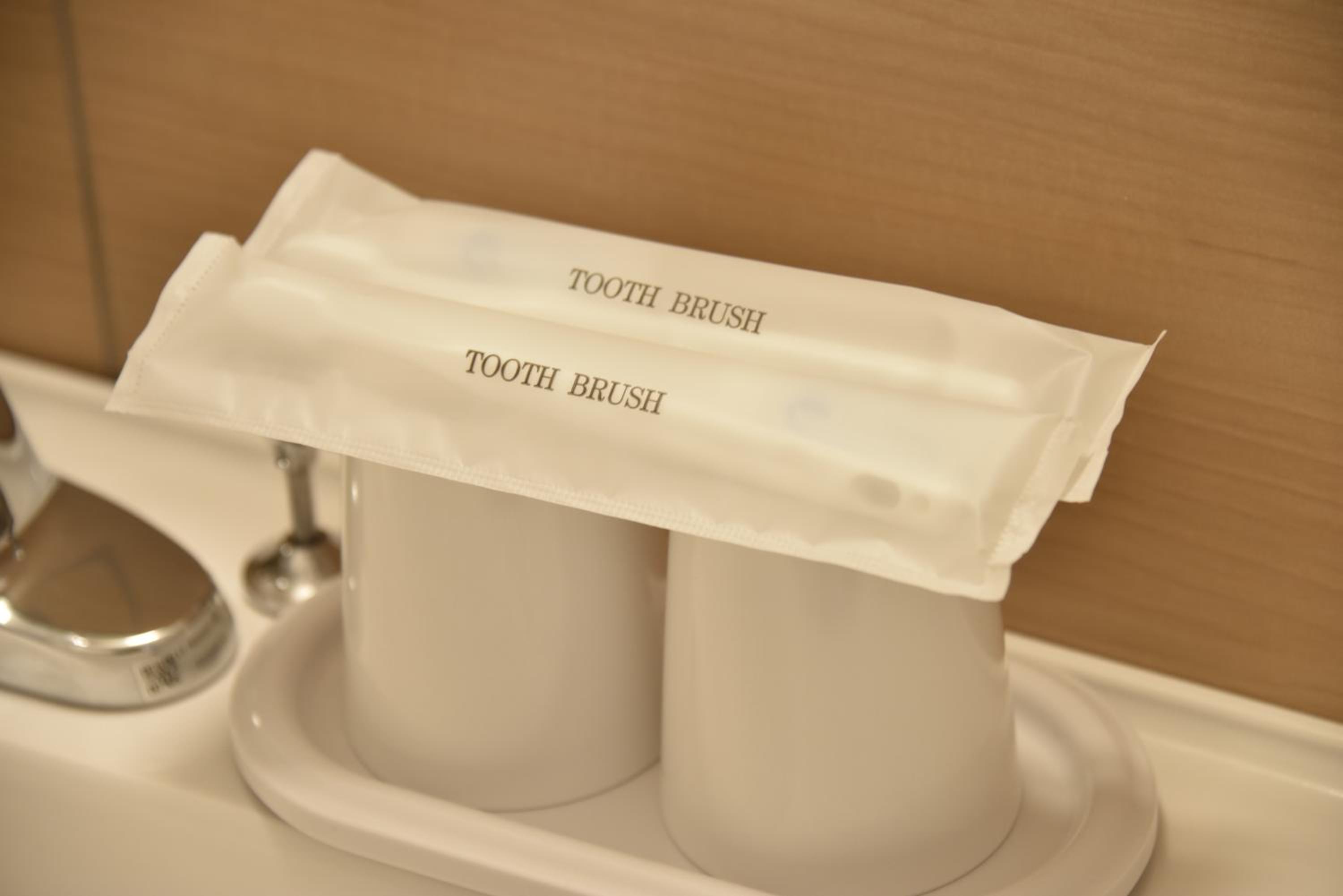 Twin Room with Bathroom - Non-Smoking photo 3