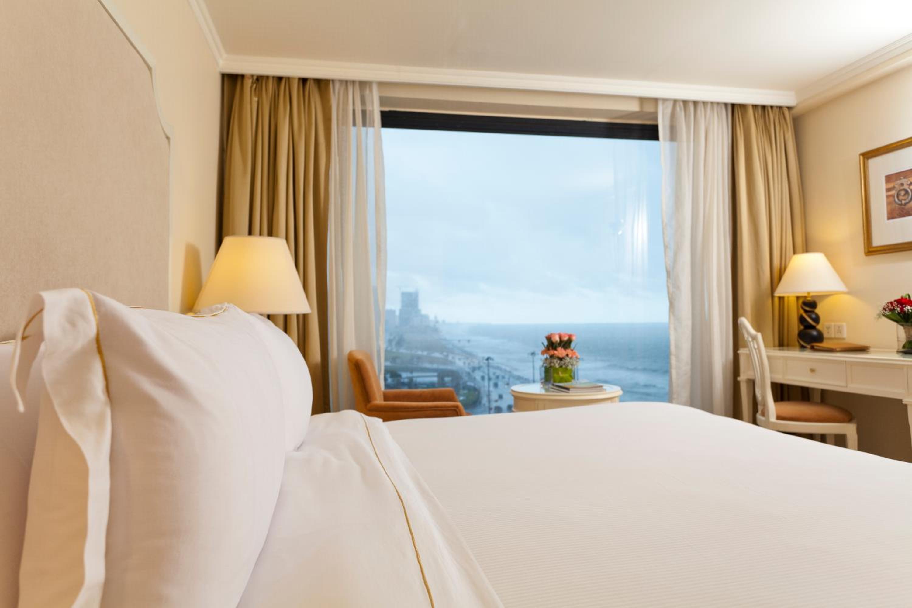 Deluxe Room - Photo 8