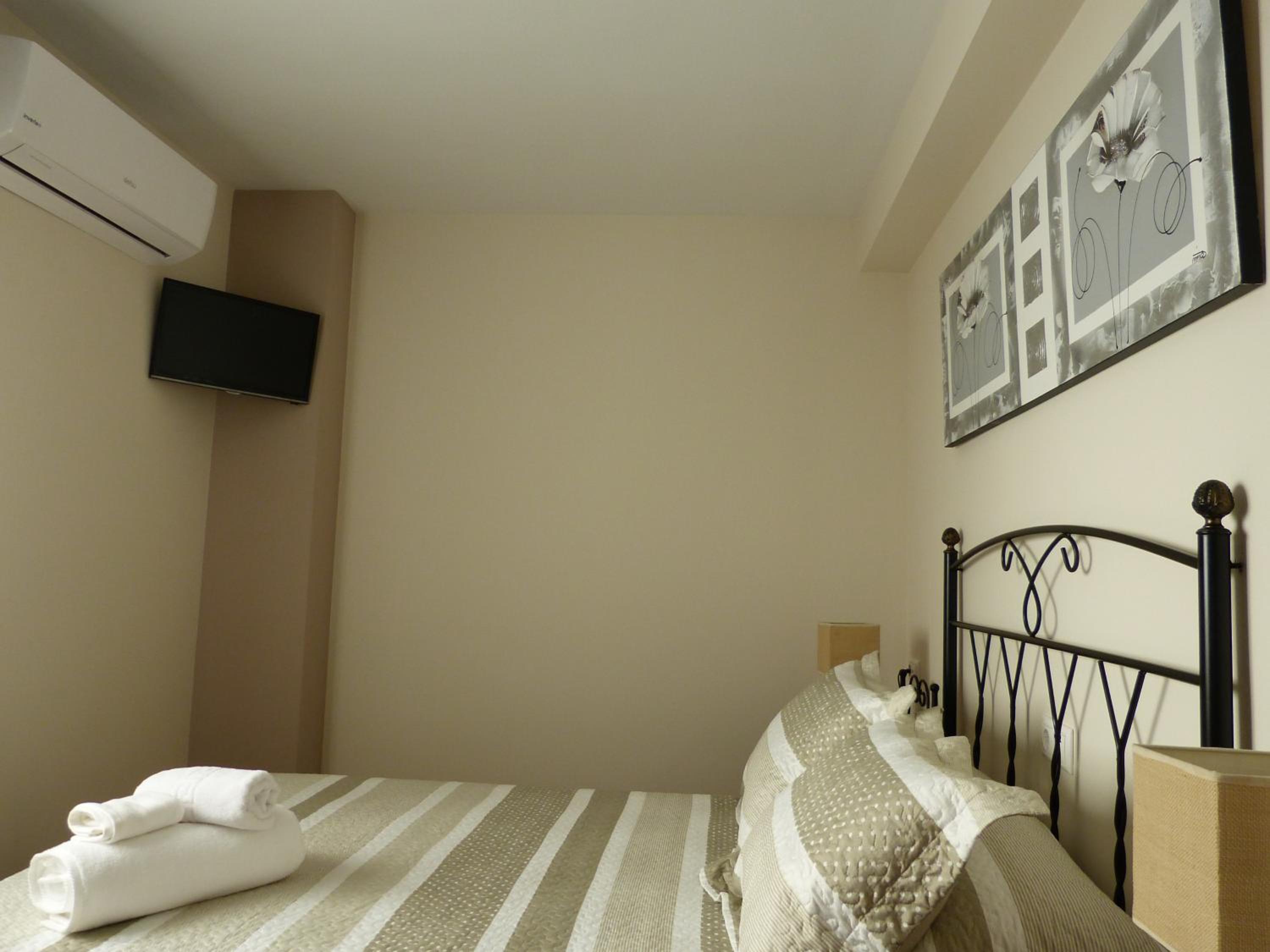 Two-Bedroom House photo 3