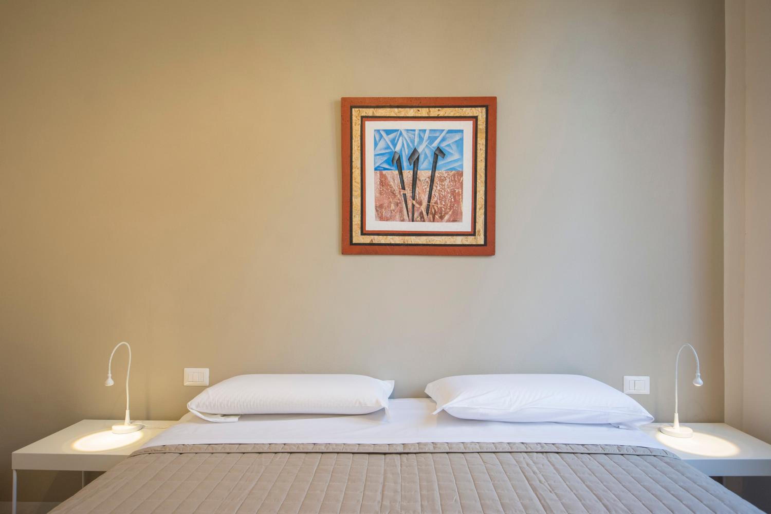 Two-Bedroom Apartment - Photo 31