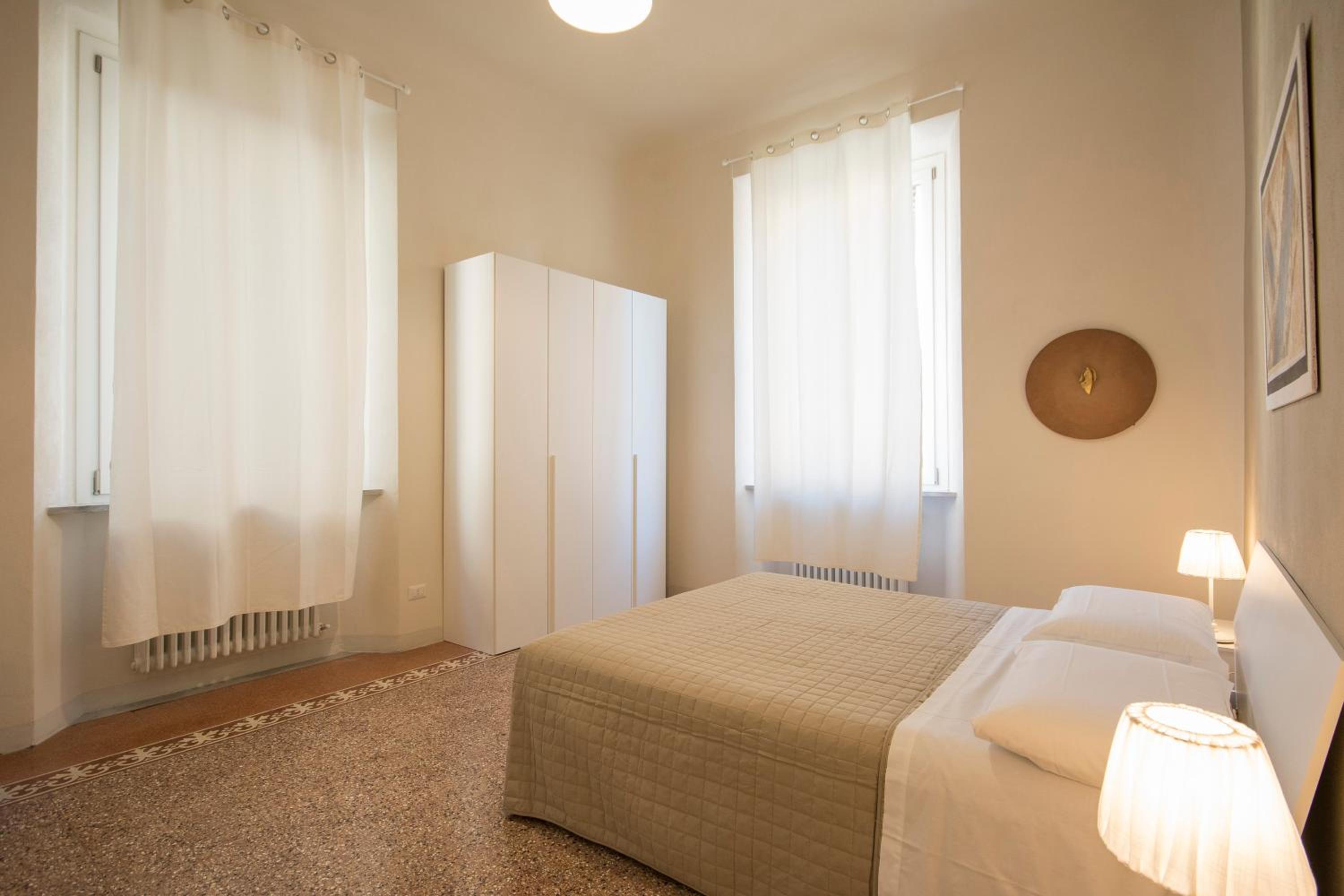Two-Bedroom Apartment - Photo 4
