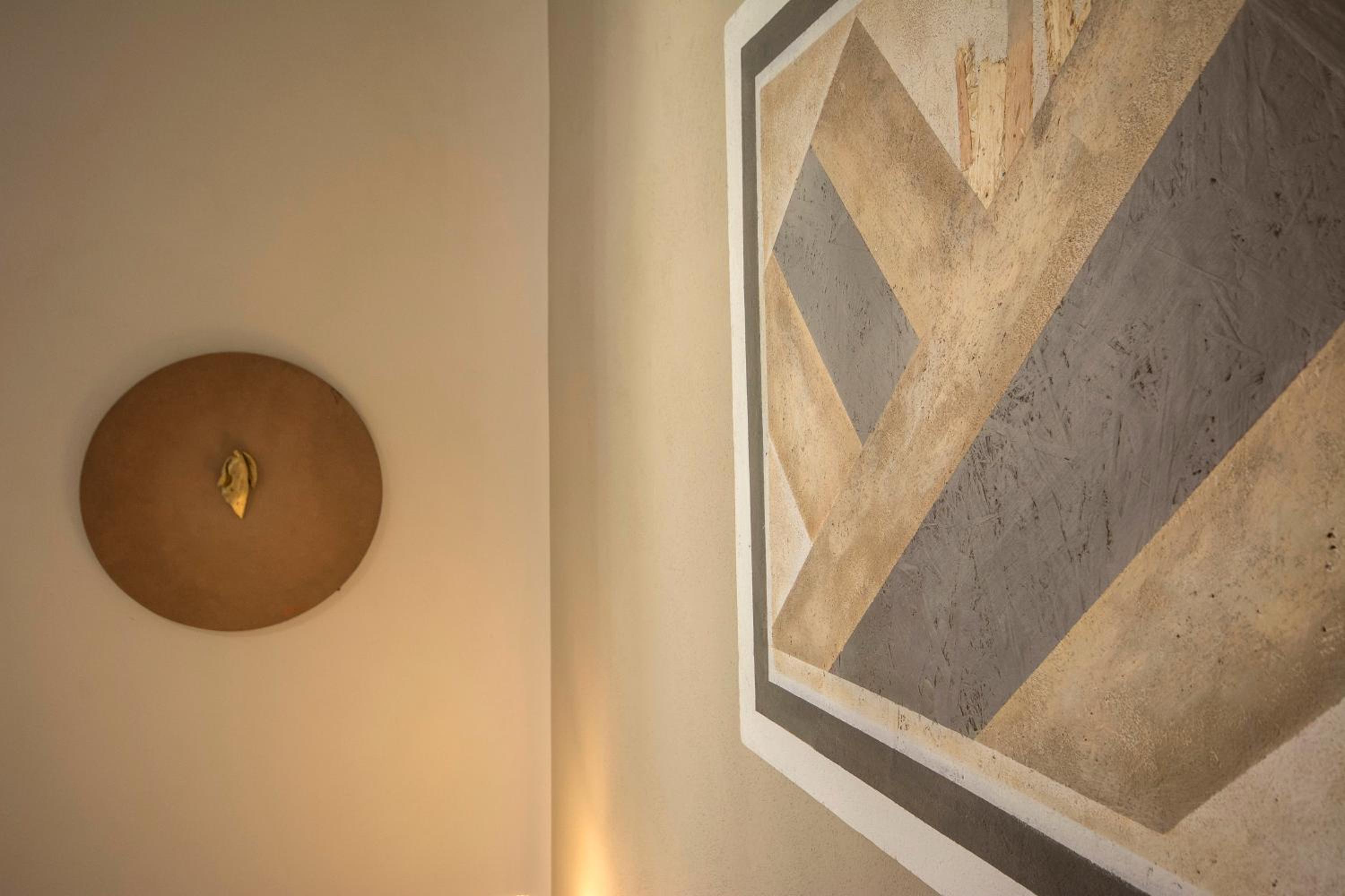 Two-Bedroom Apartment - Photo 19