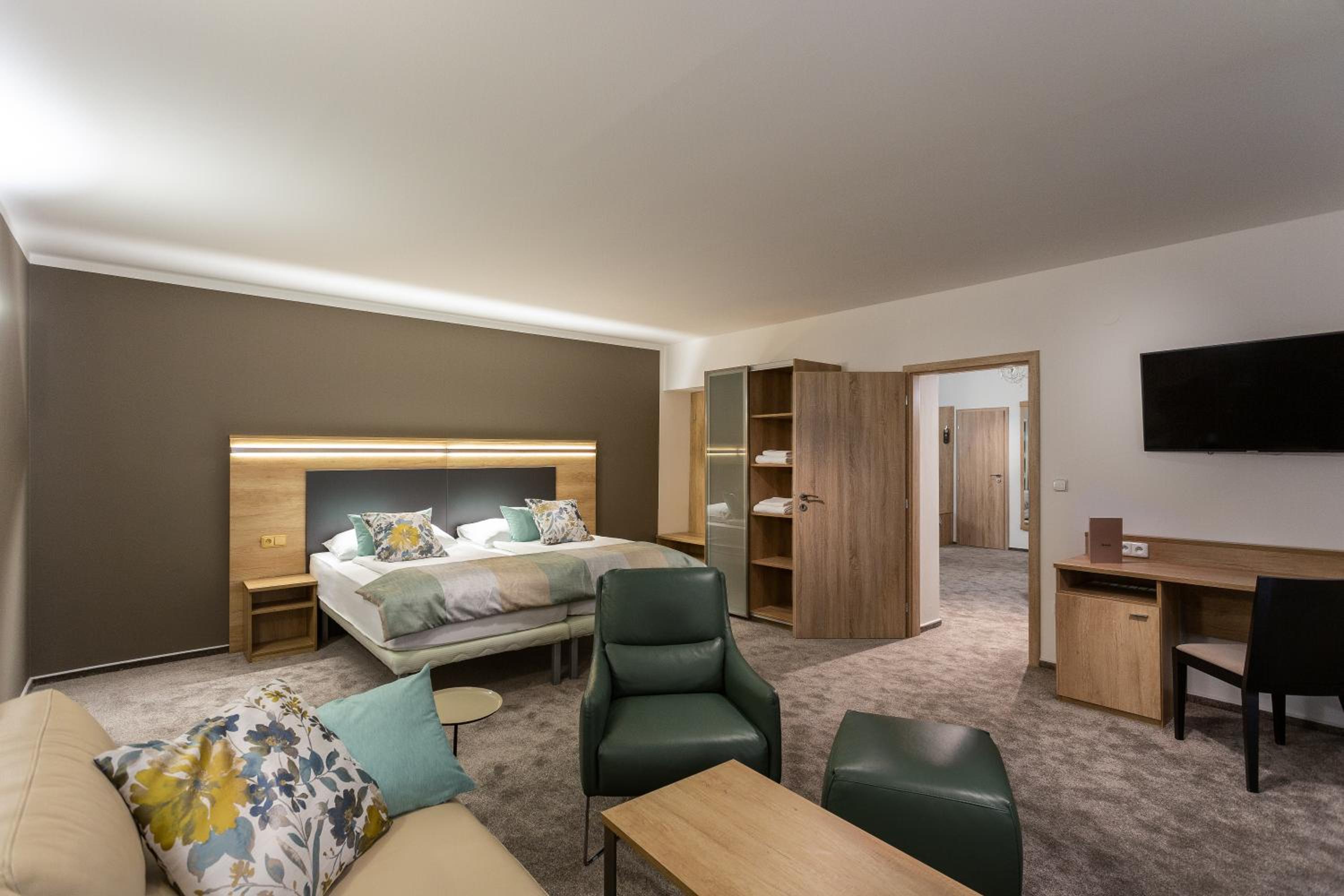 Superior Apartment with Wellness Access - Photo 1
