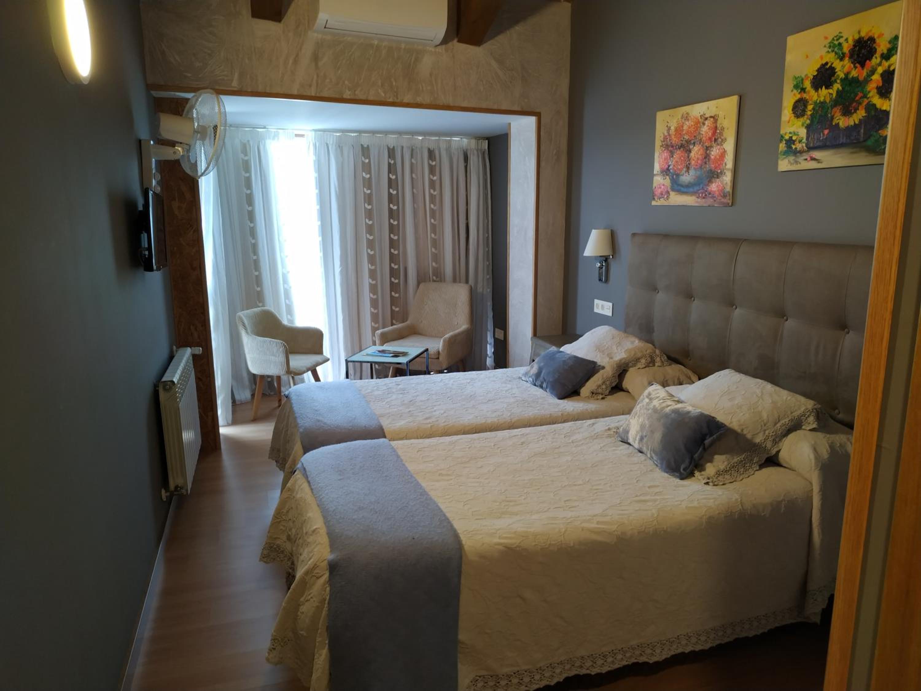 Deluxe Double Room photo 2