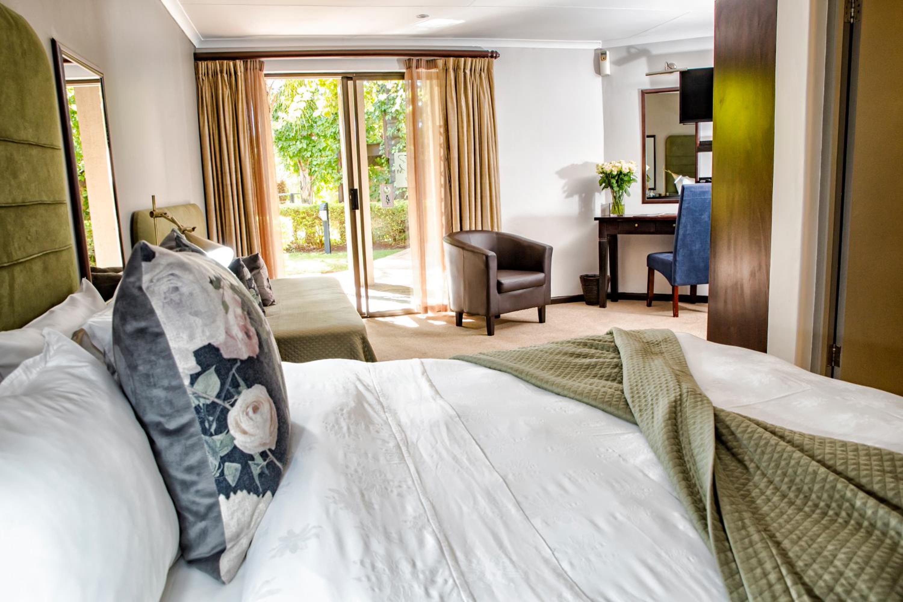 Budget Double Room - Photo 2