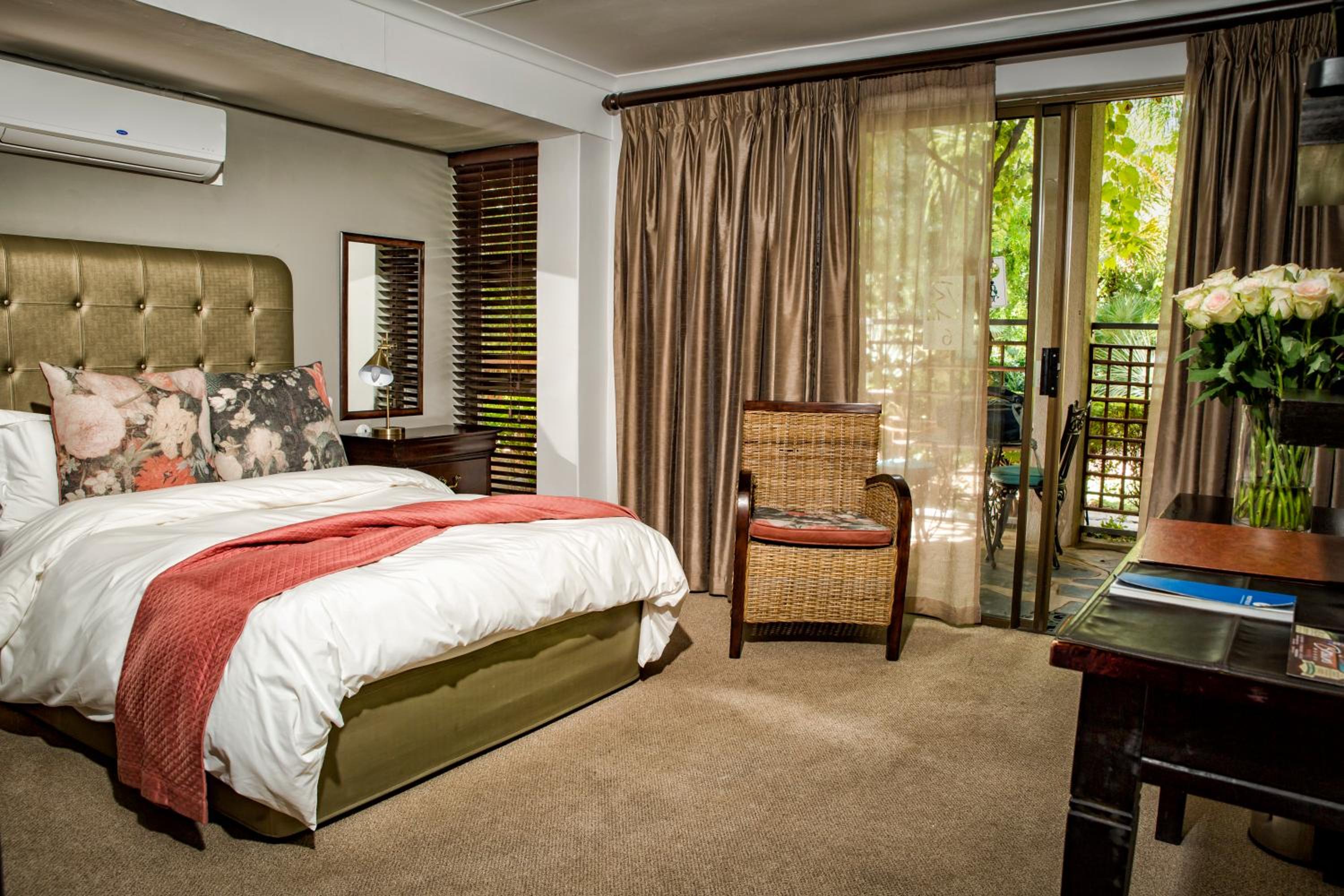 Standard Double Room - Photo 2