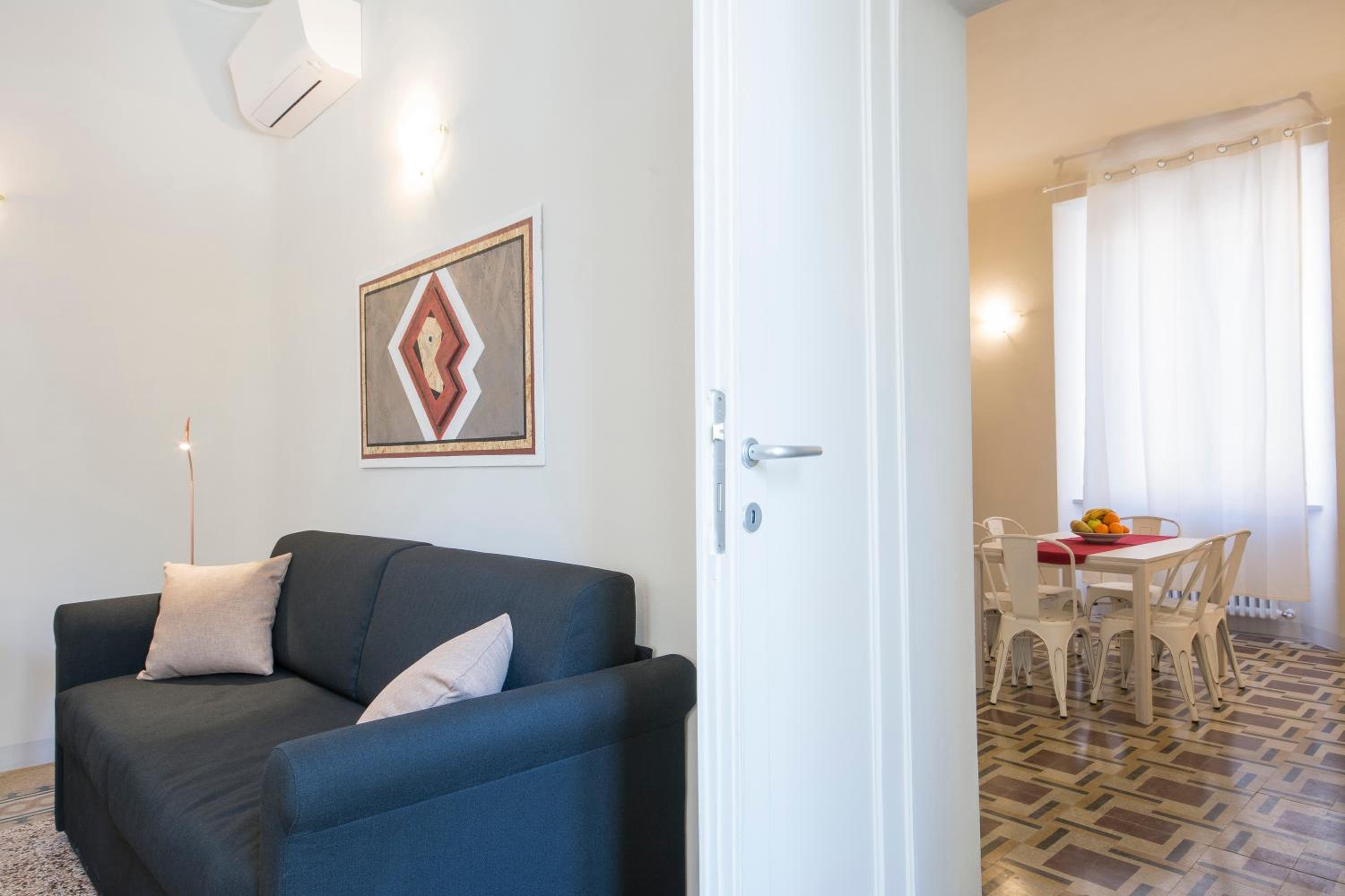 Apartment with Garden View - Photo 9