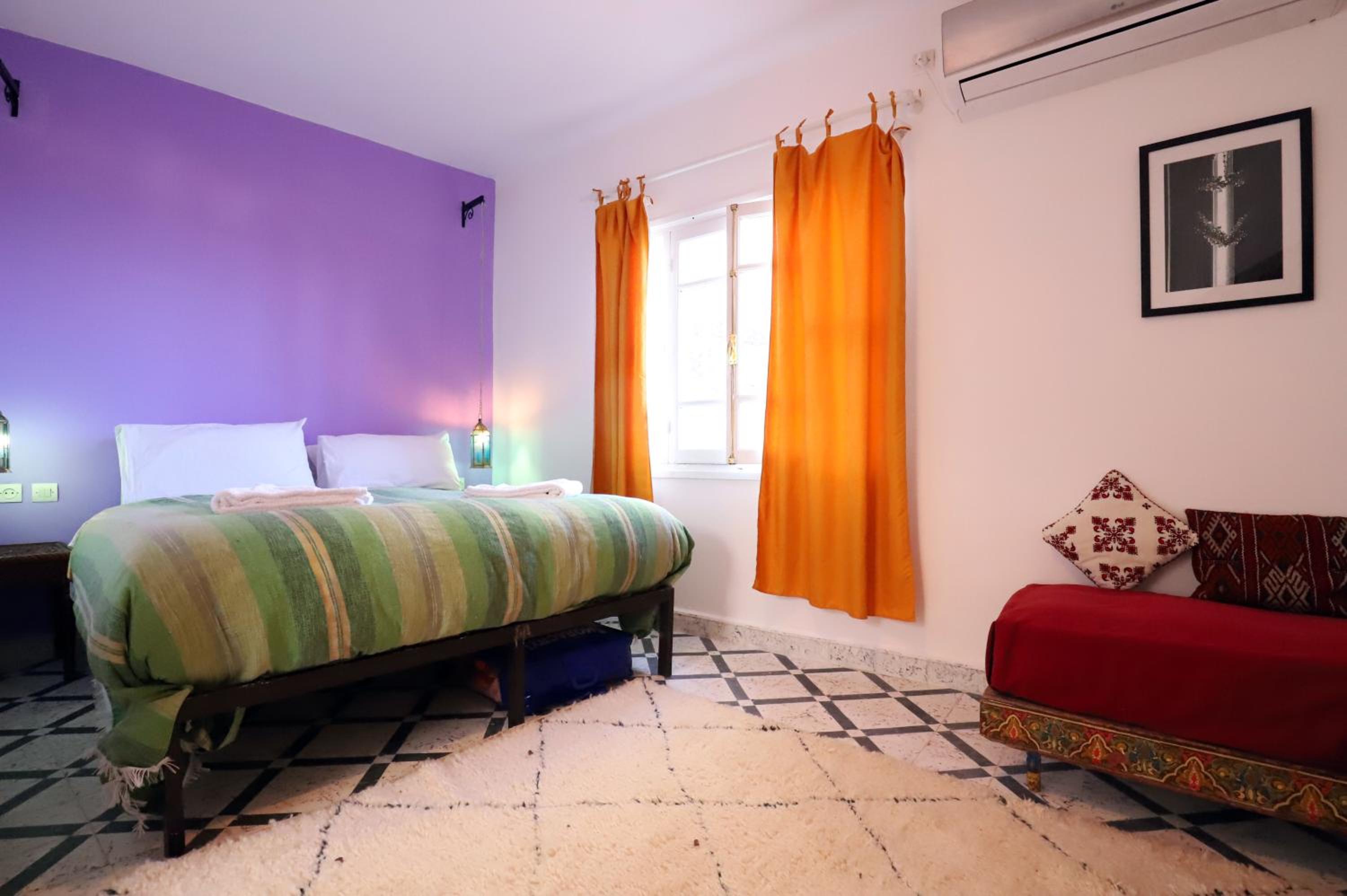 Deluxe Queen Room - Photo 4
