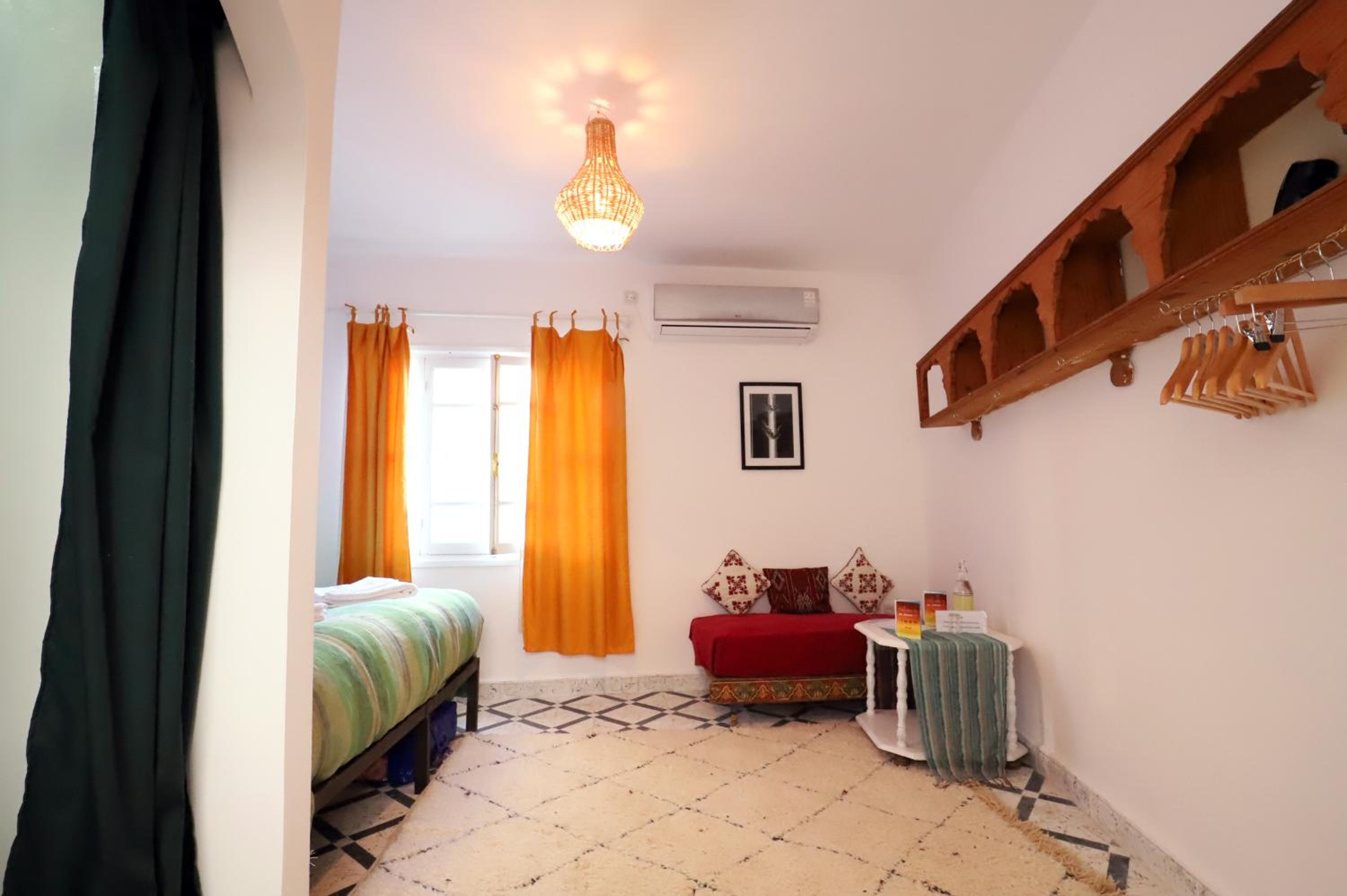Deluxe Queen Room - Photo 3