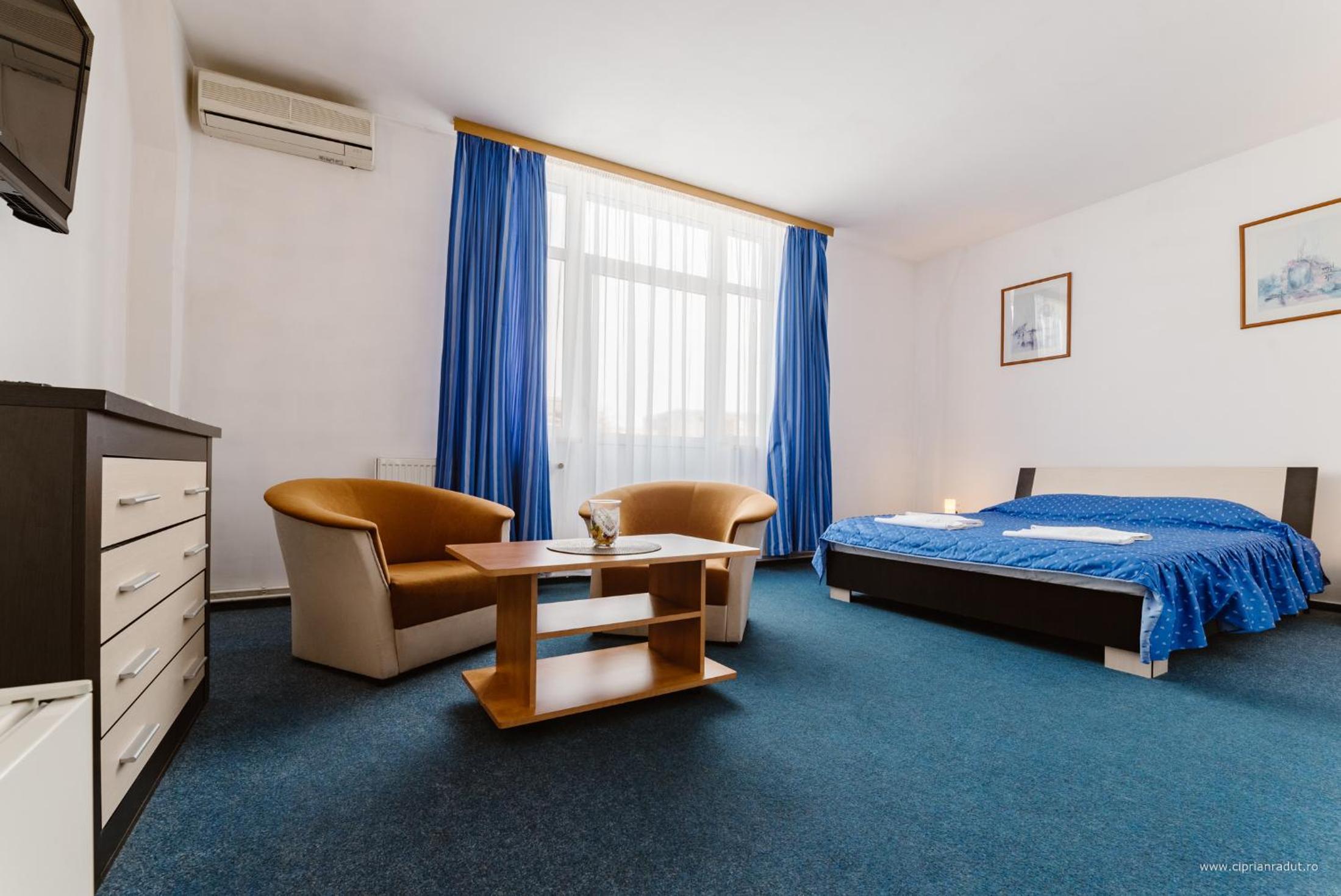 Standard Double or Twin Room - Photo 1