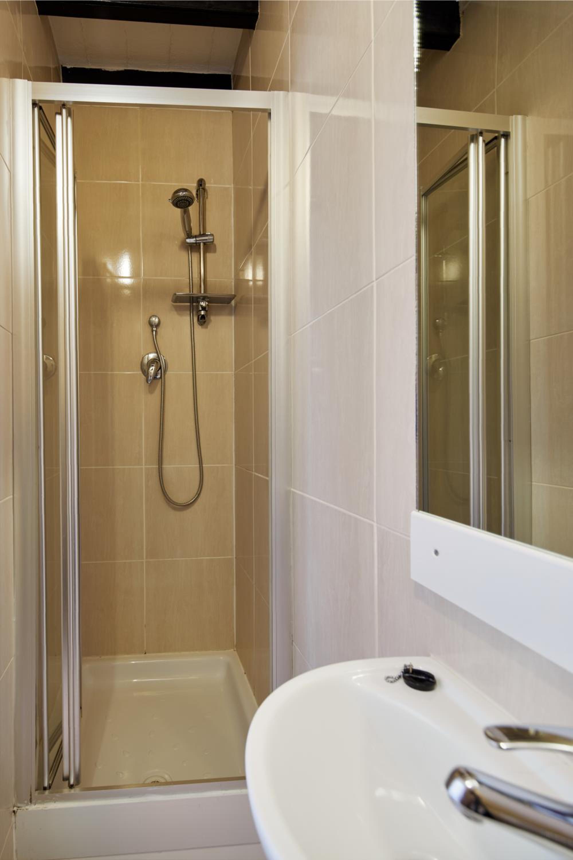 Double Room - Photo 2