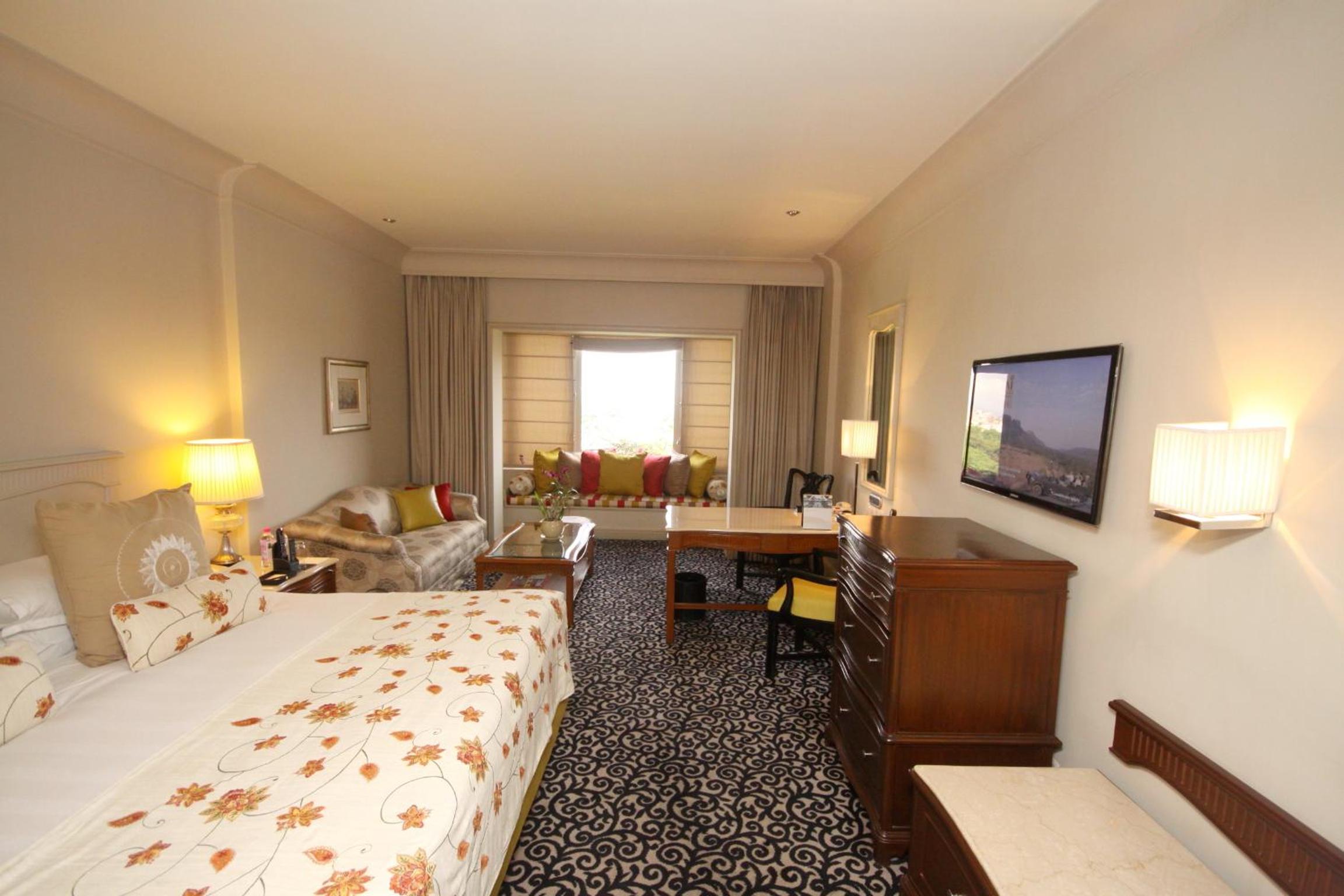 Taj Club with one way airport transfers and Lounge access Taj Club with one way airport transfers and Lounge access