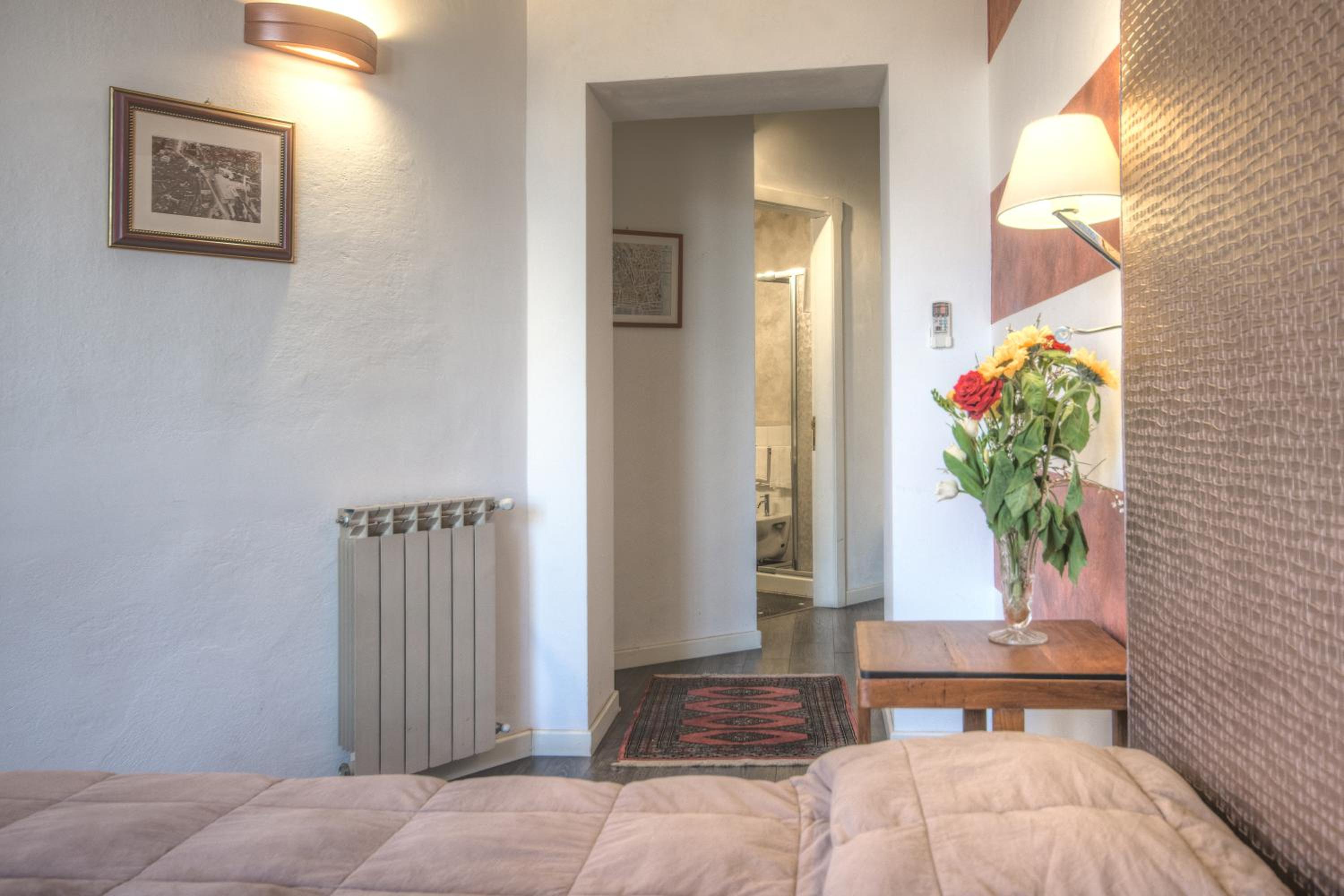 Double or Twin Room with Balcony photo 2
