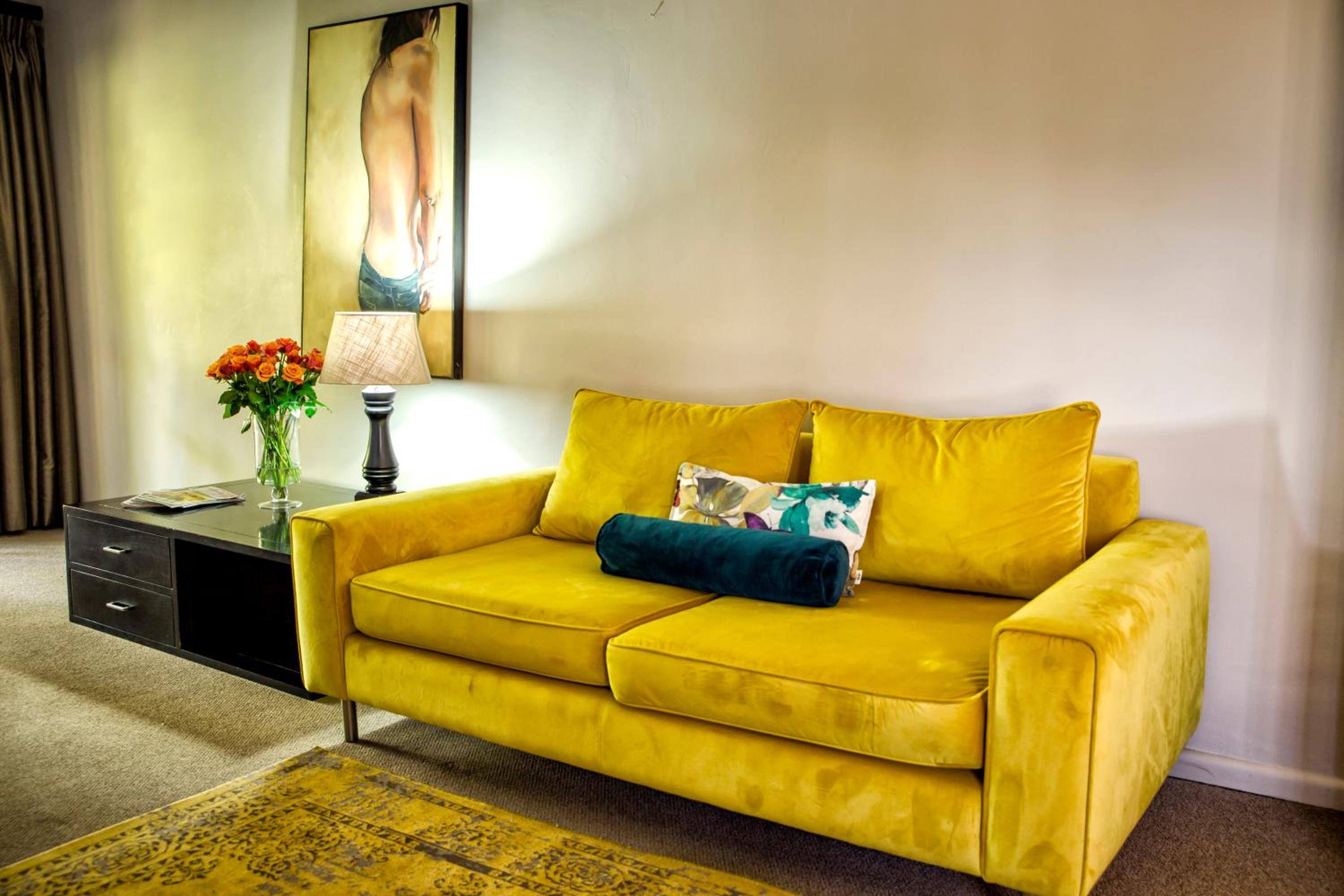 Executive Suite - Photo 5