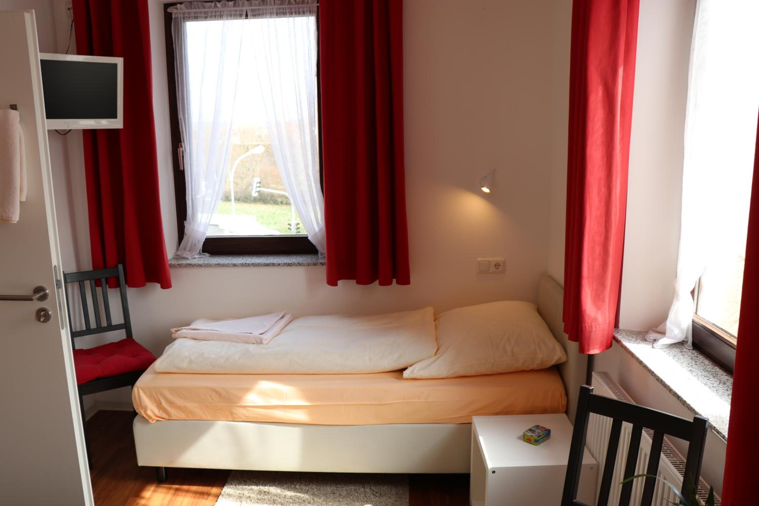 Classic Triple Room - Photo 8