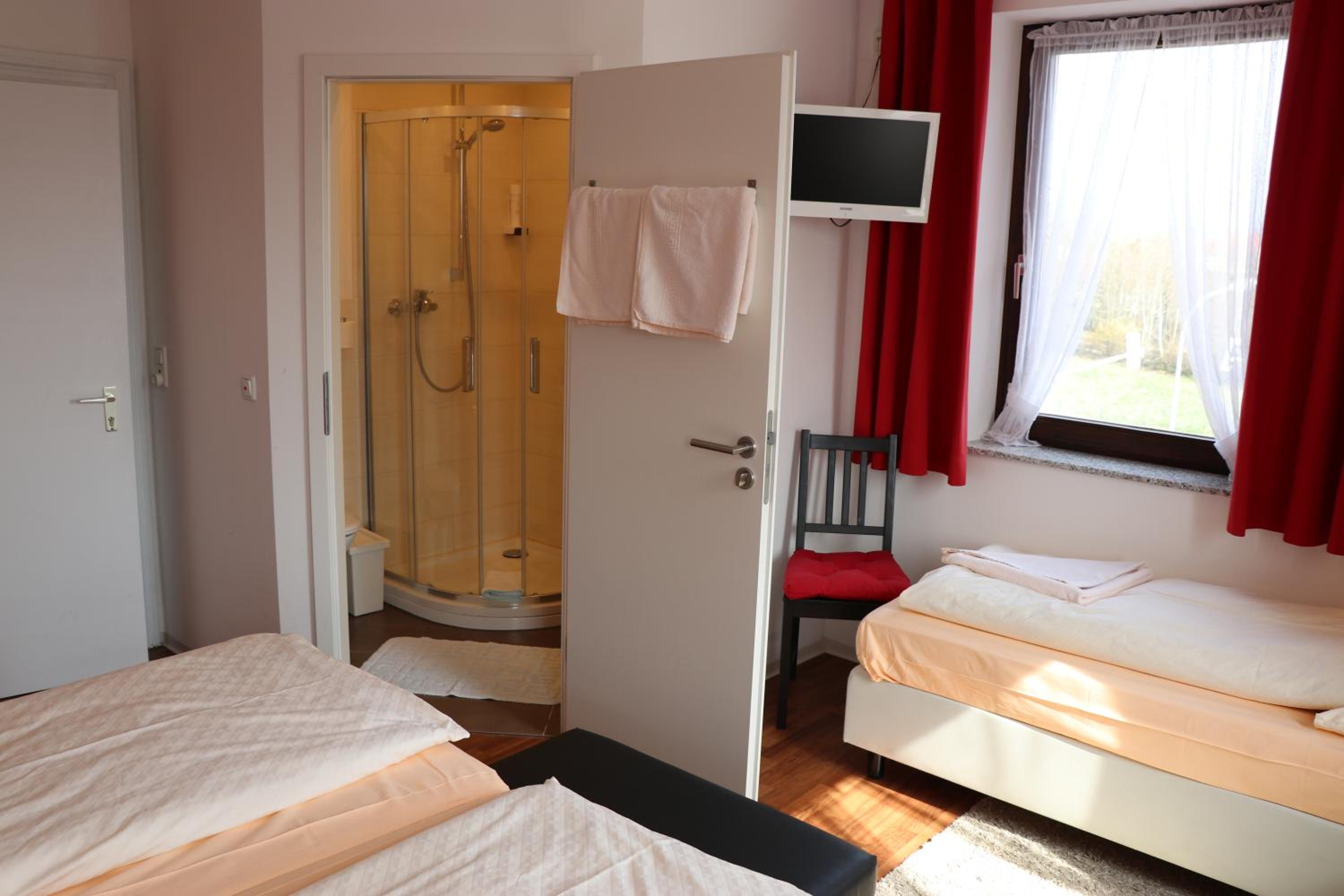 Classic Triple Room - Photo 7