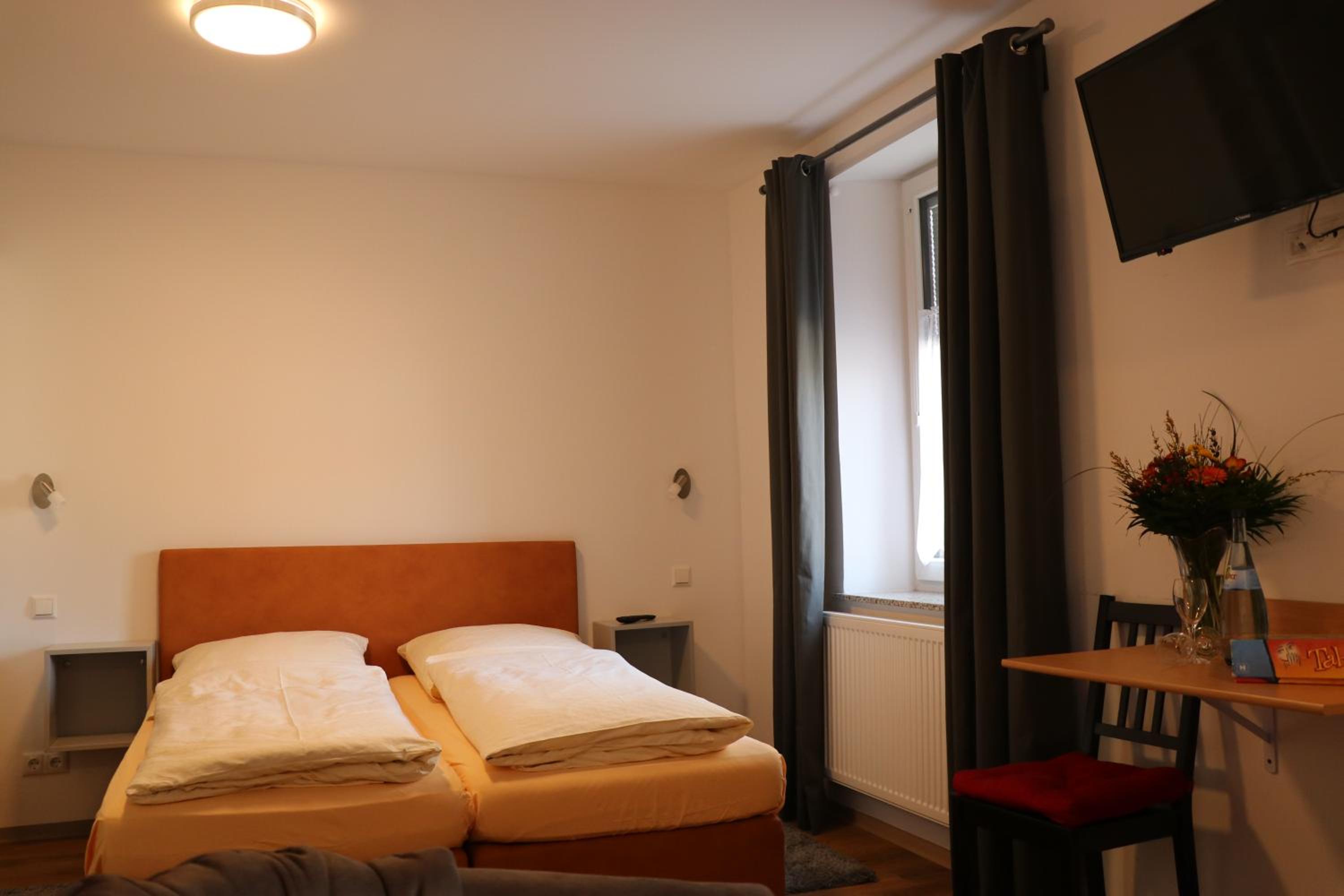 Classic Quadruple Room - Photo 9
