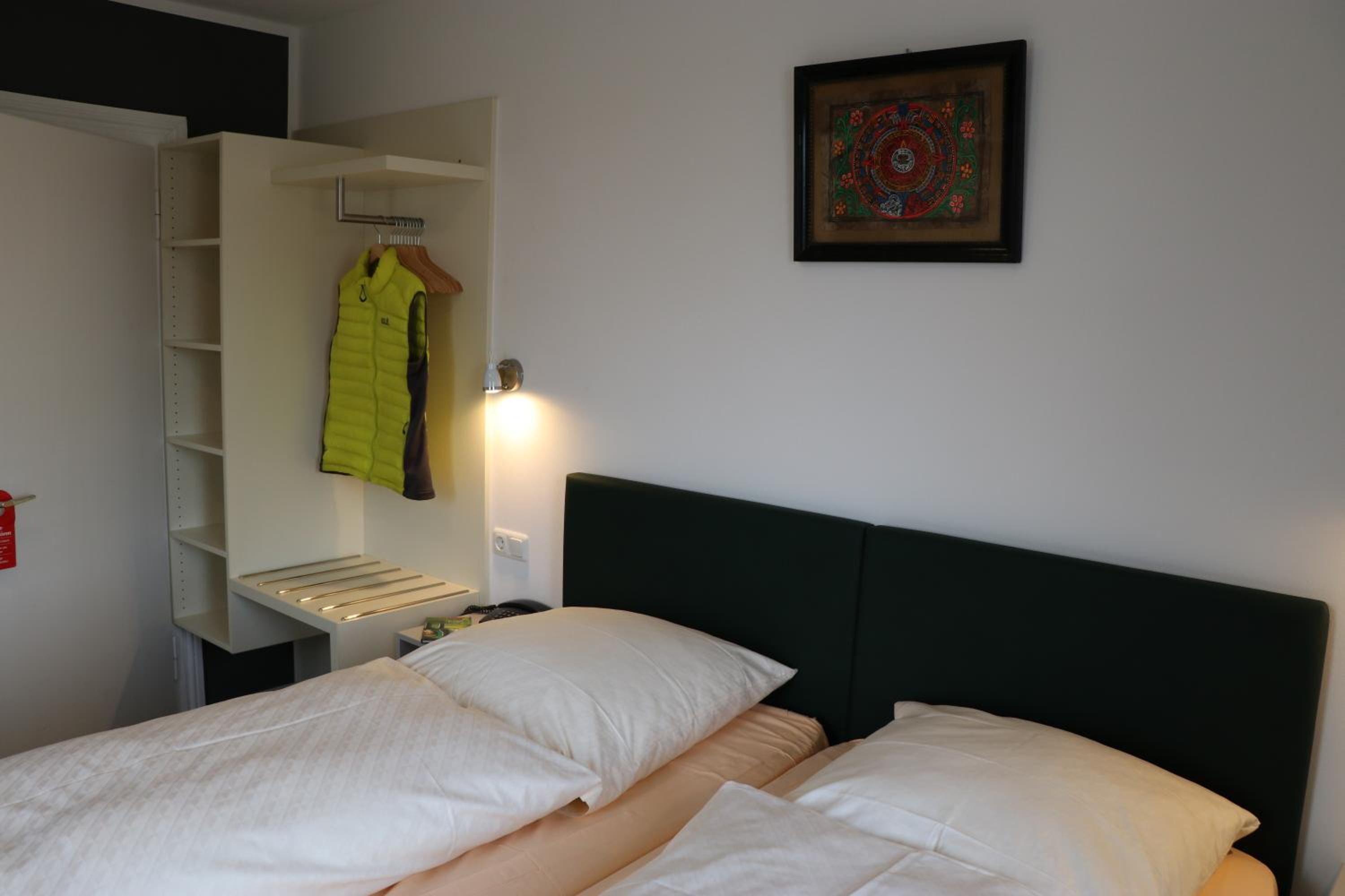 Classic Double Room - Photo 5