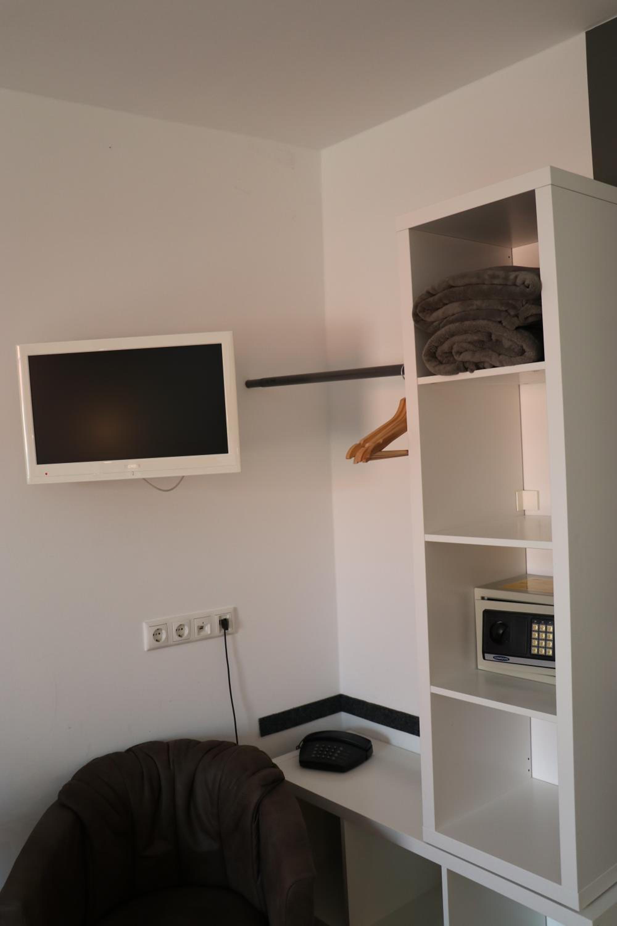 Classic Double Room - Photo 43